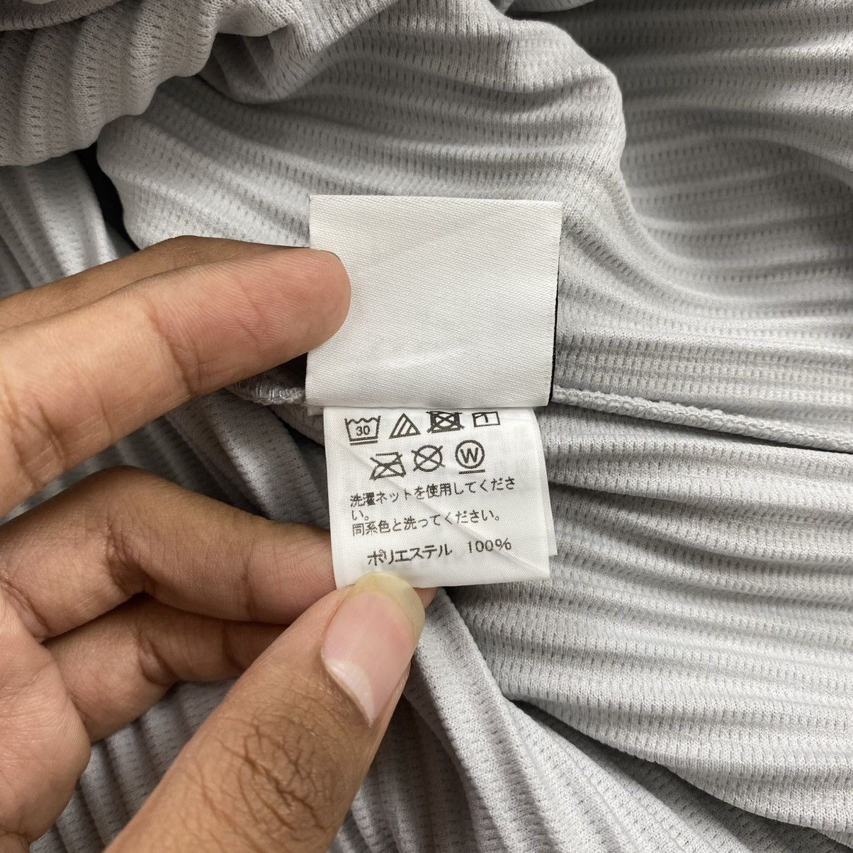 Homme Plisse Issey Miyake Homme Plisse Issey Miyake Pleated Tee Size US M / EU 48-50 / 2 - 9 Thumbnail