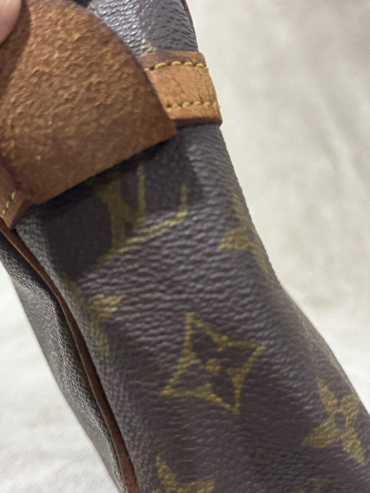 Vintage Louis Vuitton Vintage 1984 Monogram Compiegne Clutch Bag Size ONE SIZE - 5 Thumbnail