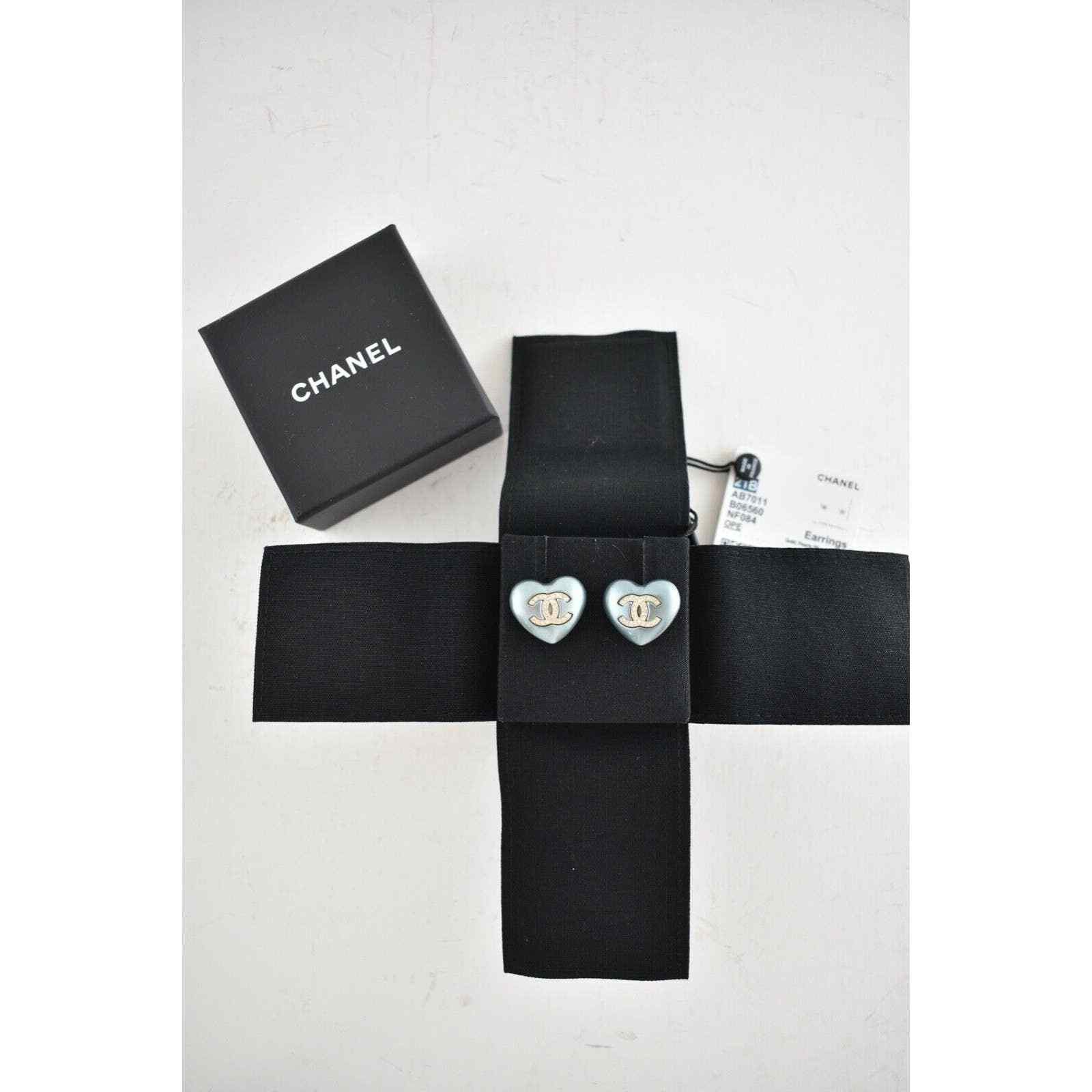 Chanel Chanel Heart Shape Pearly Blue Gold Crystal Stud Earrings Size ONE SIZE - 2 Thumbnail