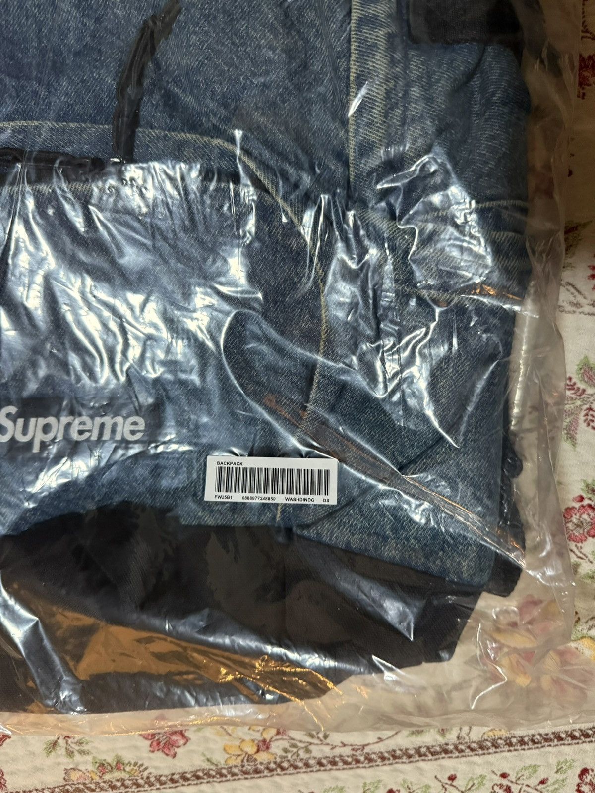 Supreme Supreme Denim Backpack Washed Indigo Reflective Logo SS25 Size ONE SIZE - 9 Thumbnail