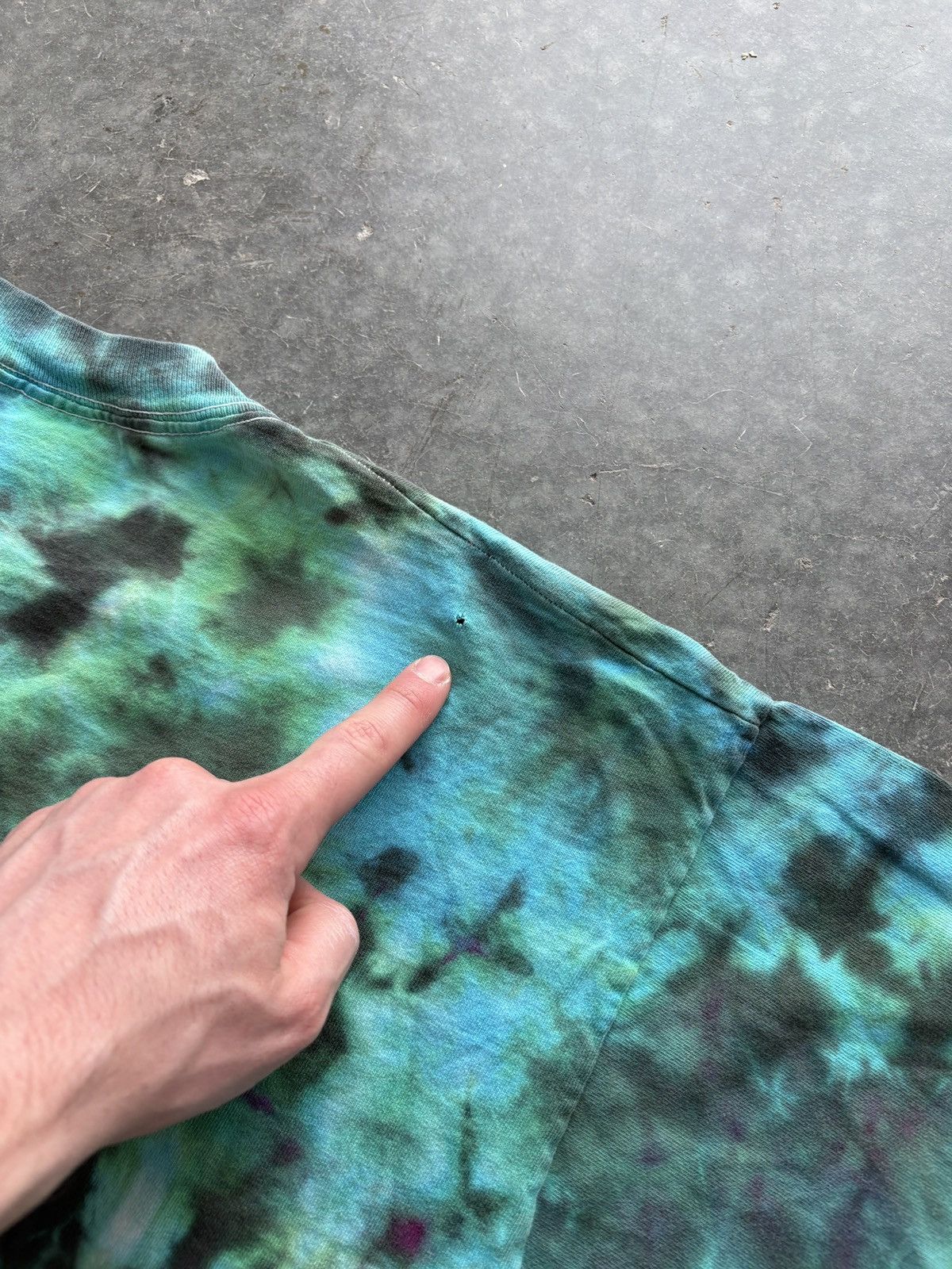 Vintage Vintage 90s Living in Skin Tie Dye Celtic Graphic Tee Size US XL / EU 56 / 4 - 11 Thumbnail