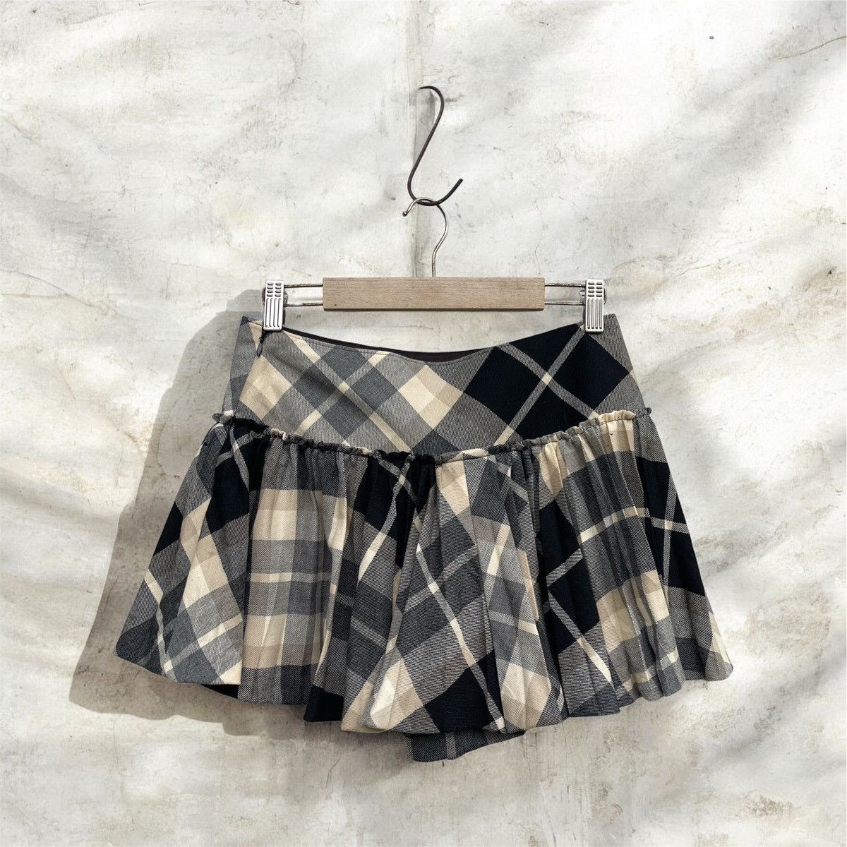 Burberry Burberry Blue Label Women's Nova Check Baggy Skirt Size 28" / US 6 / IT 42 - 3 Thumbnail