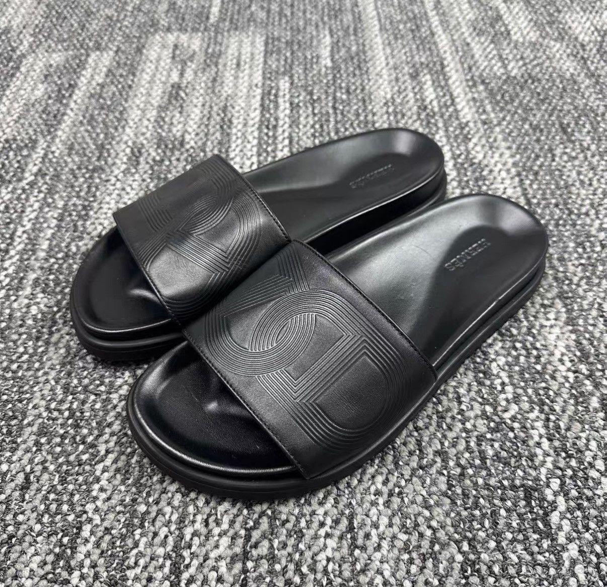 Hermes Hermès Pig Nose Embossed Slides J42 Size US 7 / EU 40 - 1 Thumbnail