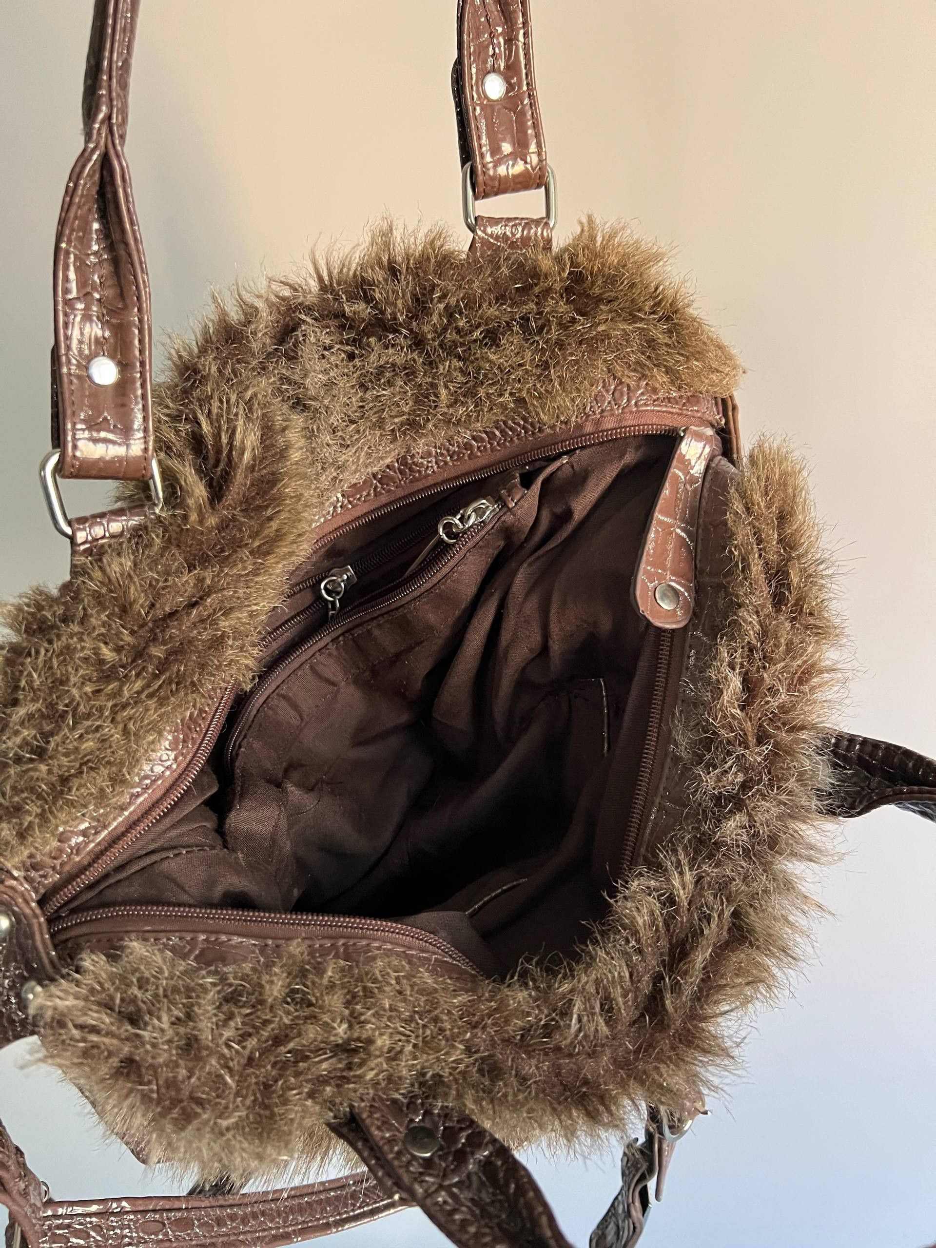 Vintage Vintage Fur Faux Shoulder Bag Y2K Avant Garde style Size ONE SIZE - 10 Thumbnail