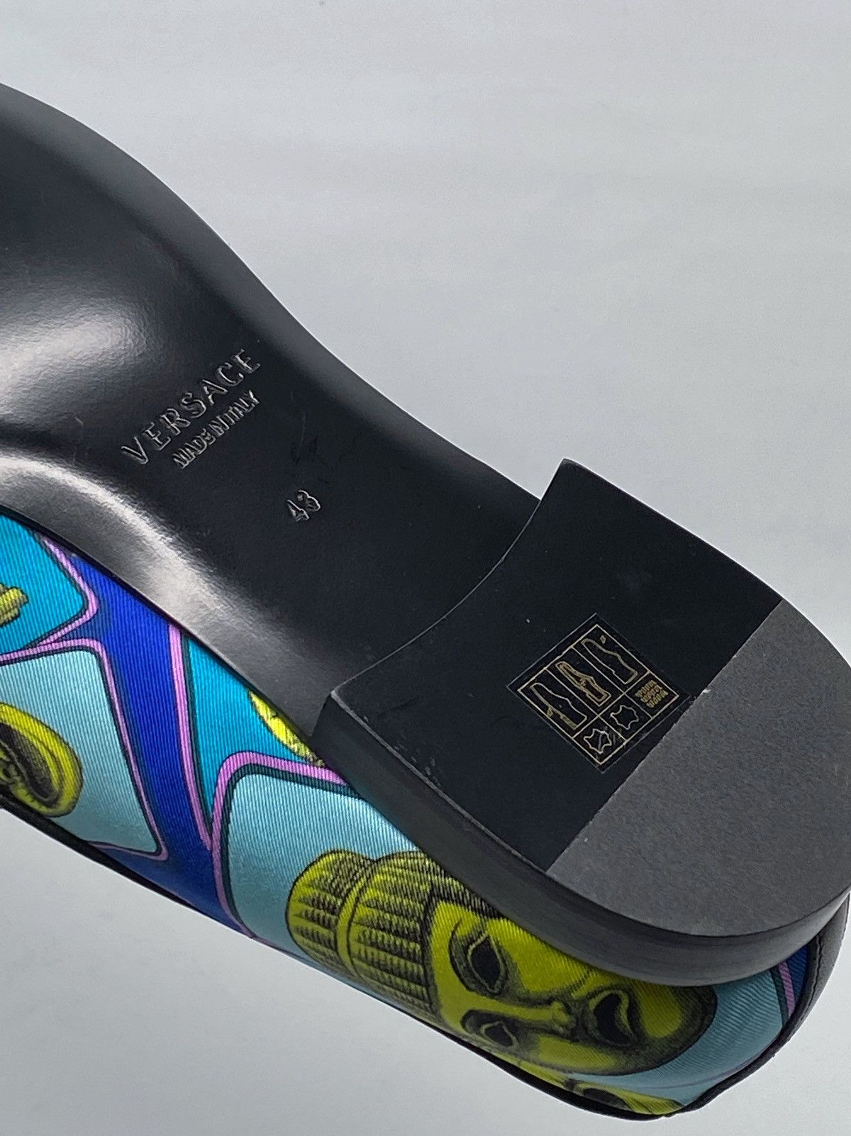 Versace Versace Masks Print Silk Twill Loafer size 43/us size 10 Size US 10 / EU 43 - 12 Thumbnail