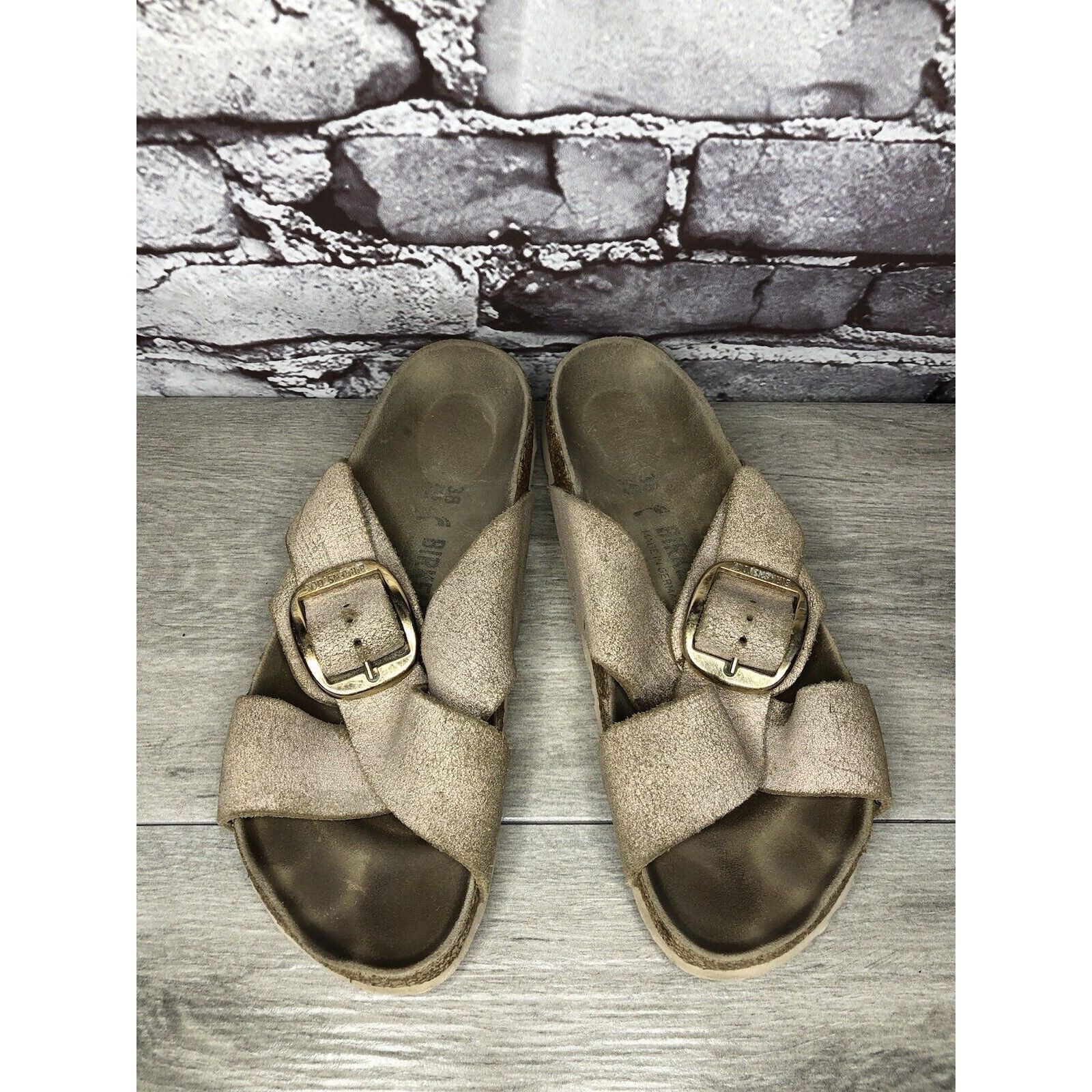 Birkenstock Birkenstock ARIZONA Beige Metallic Leather Strap Slides Sand Size US 7.5 / IT 37.5 - 16 Thumbnail