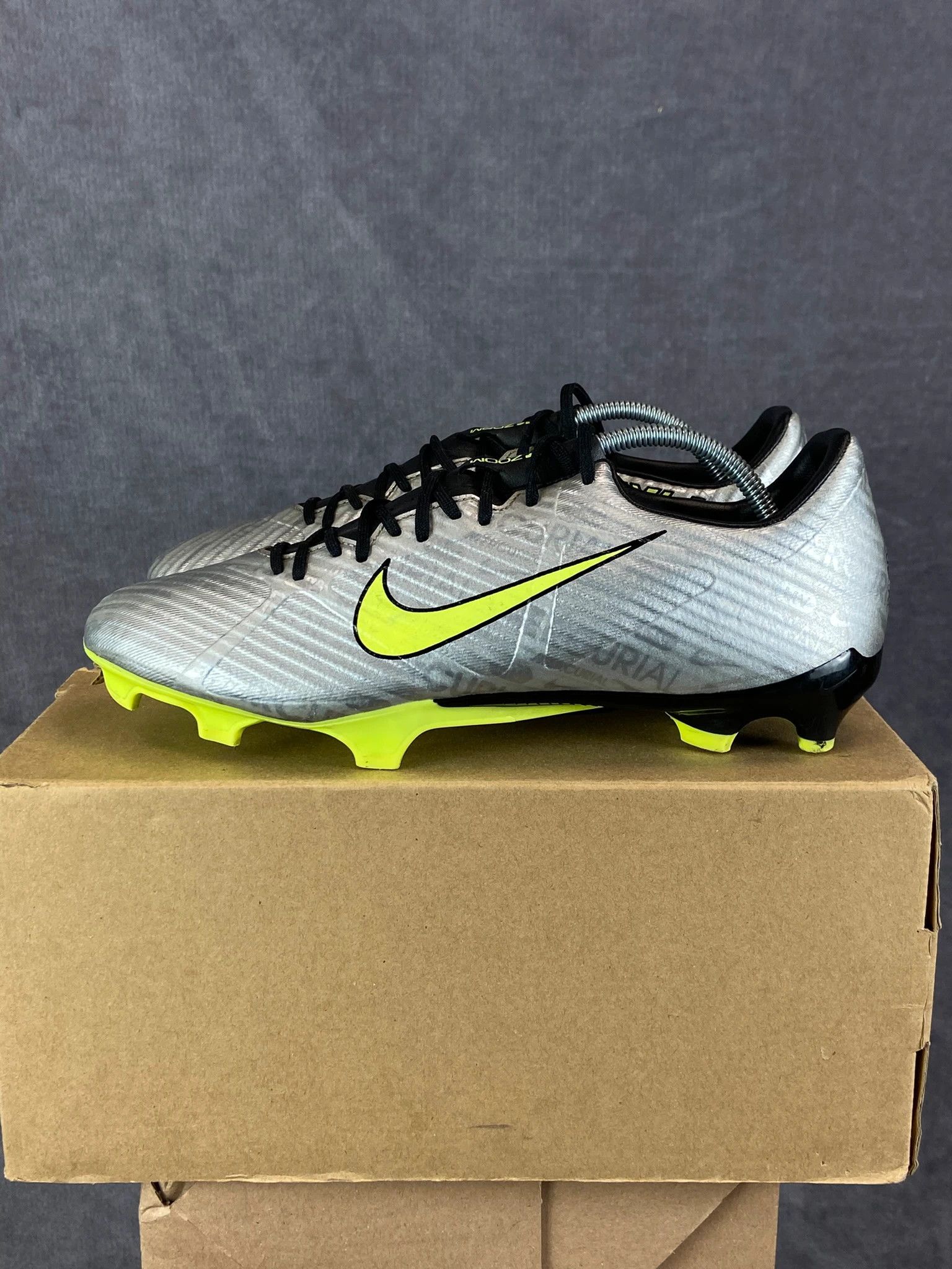Nike Nike Football Boots Grey Size EU 42.5 Size US 9.5 / EU 42-43 - 2 Thumbnail