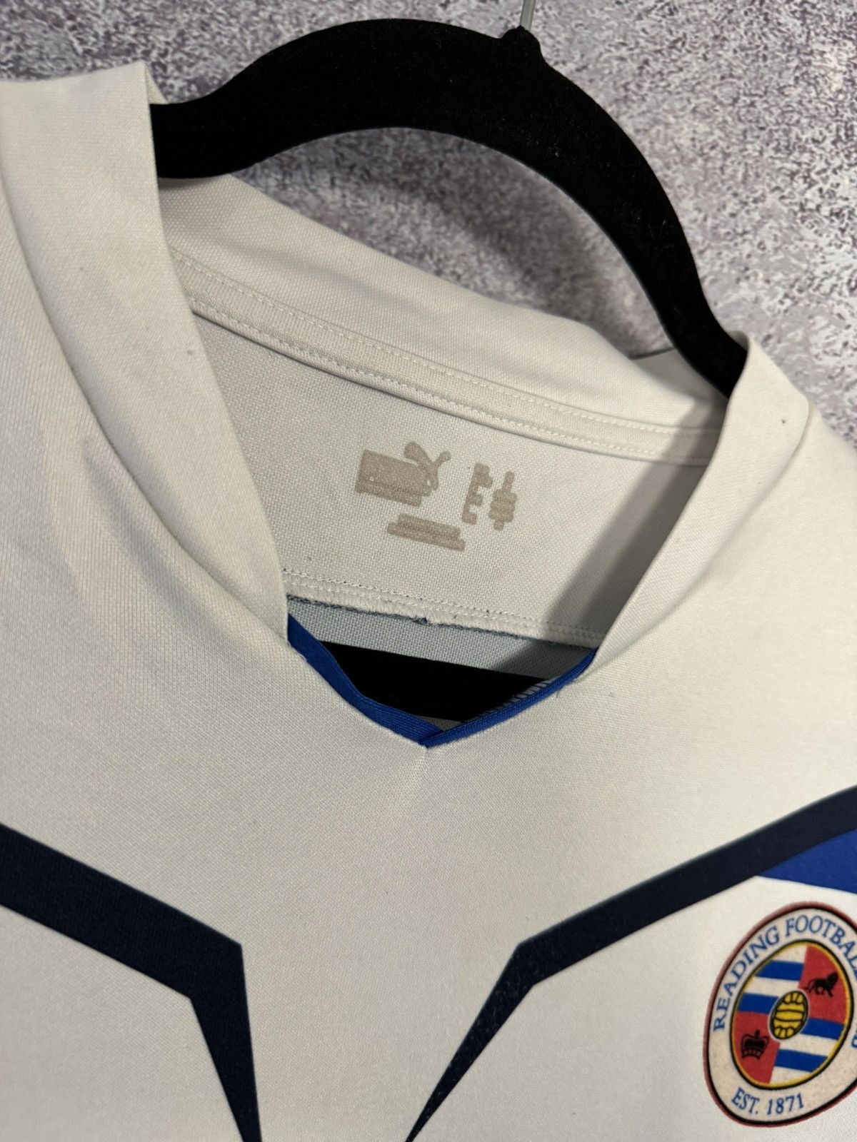 Puma × Vintage Vintage Reading 2009/10 Puma Soccer Jersey y2k blokcore Size US M / EU 48-50 / 2 - 12 Thumbnail