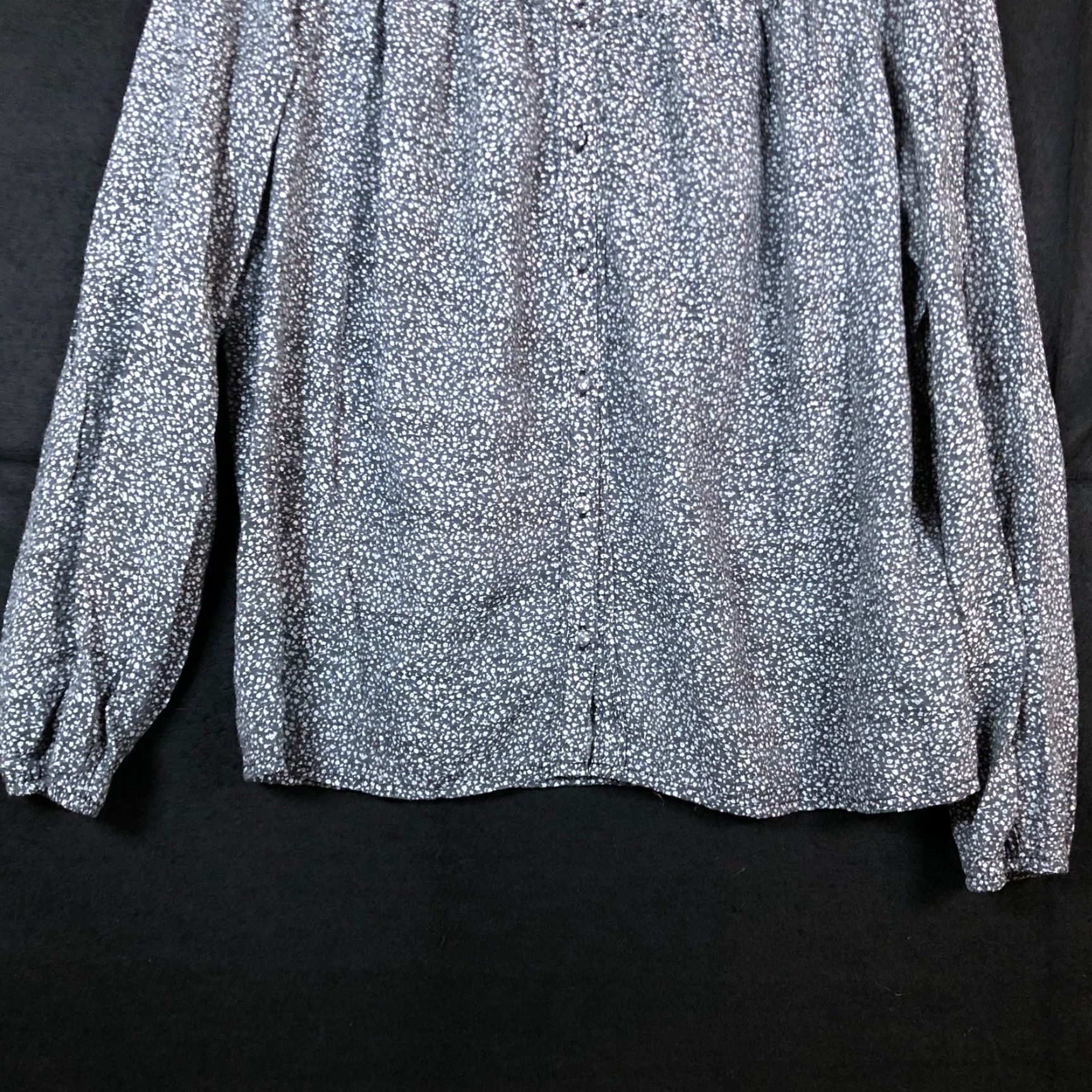 Lauren Conrad LC Lauren Conrad Blouse Gray White Spotted Button Down Long Sleeve Medium Womens Size M / US 6-8 / IT 42-44 - 3 Thumbnail