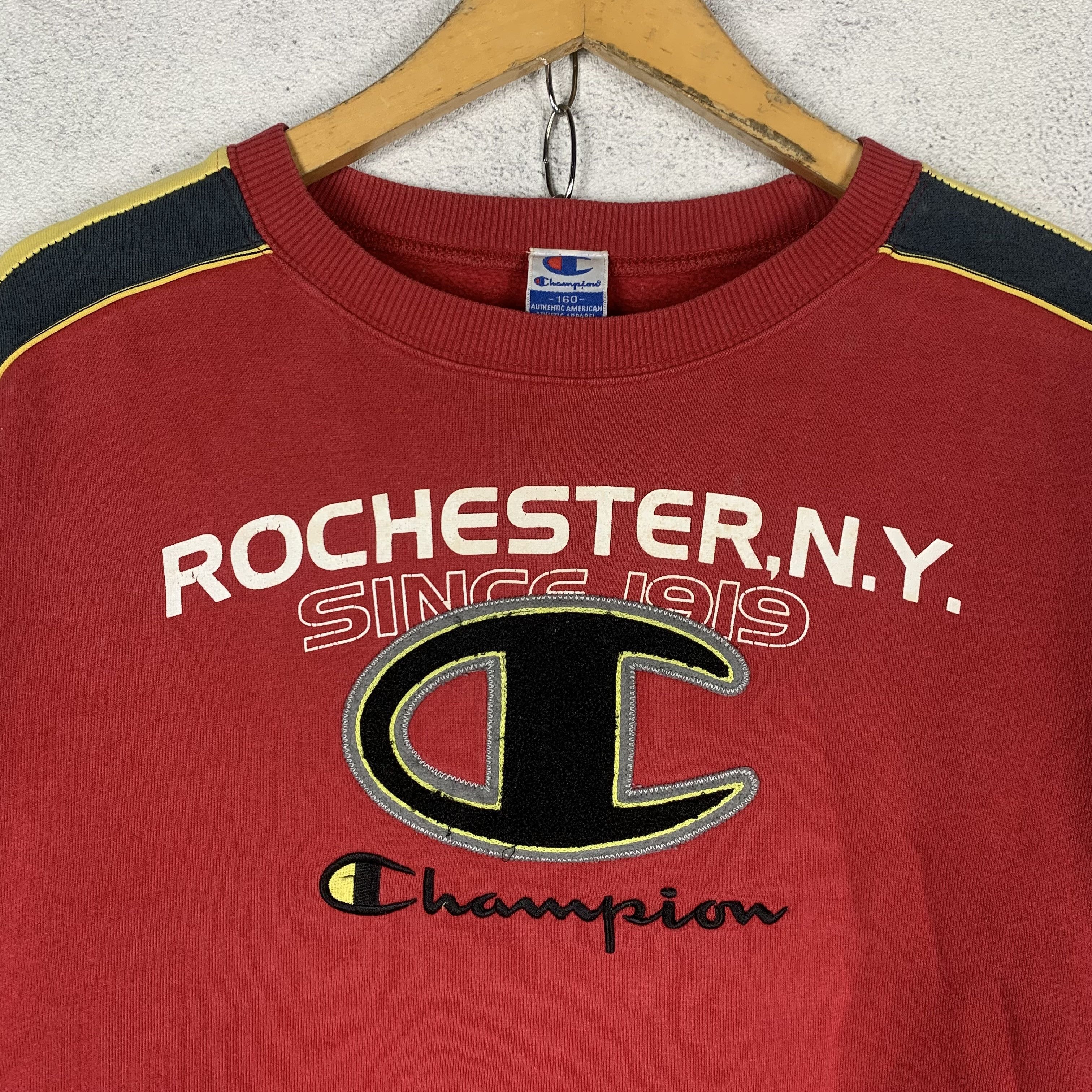 Champion Vintage Champion Boxy Sweater Crewneck Size US S / EU 44-46 / 1 - 3 Thumbnail