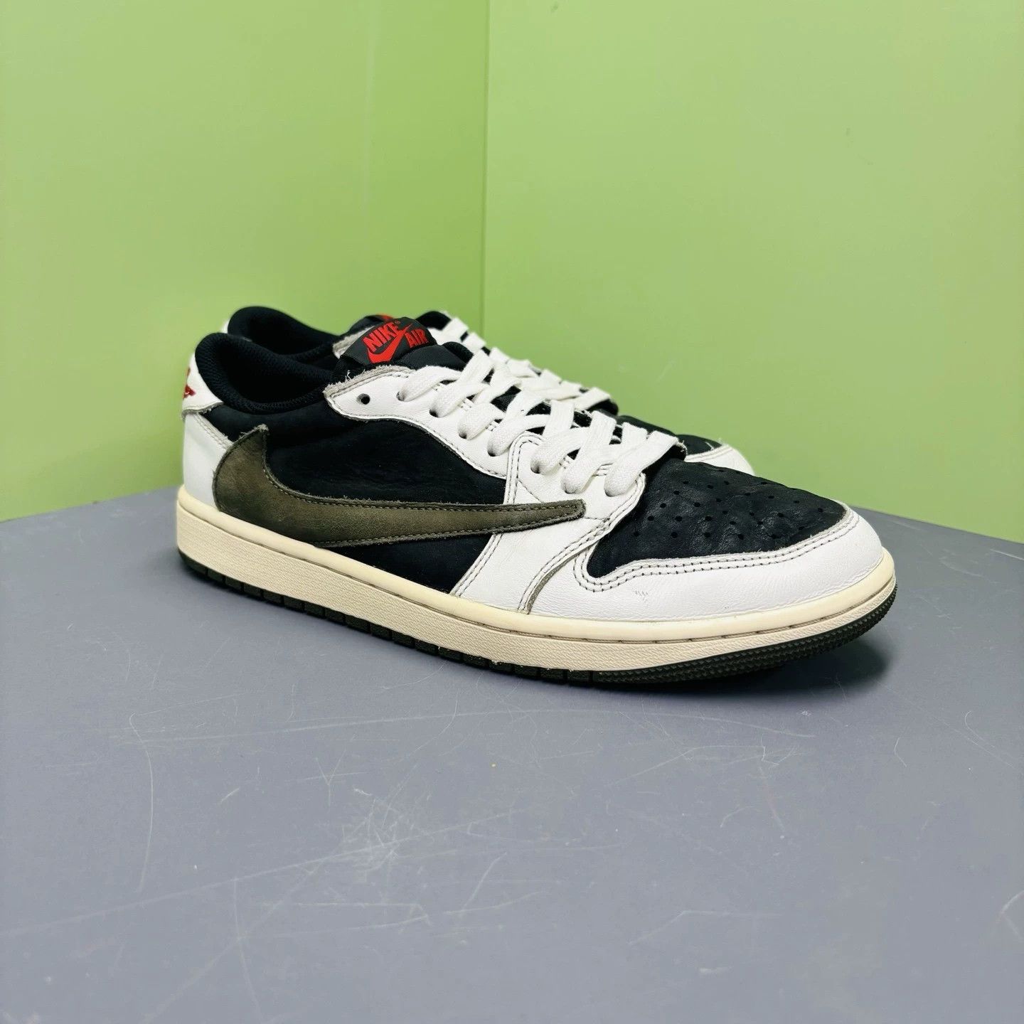 Ts(S) TS AJ1 Reverse Swoosh 5.0 Olive Green Size US 9 / EU 42 - 5 Thumbnail