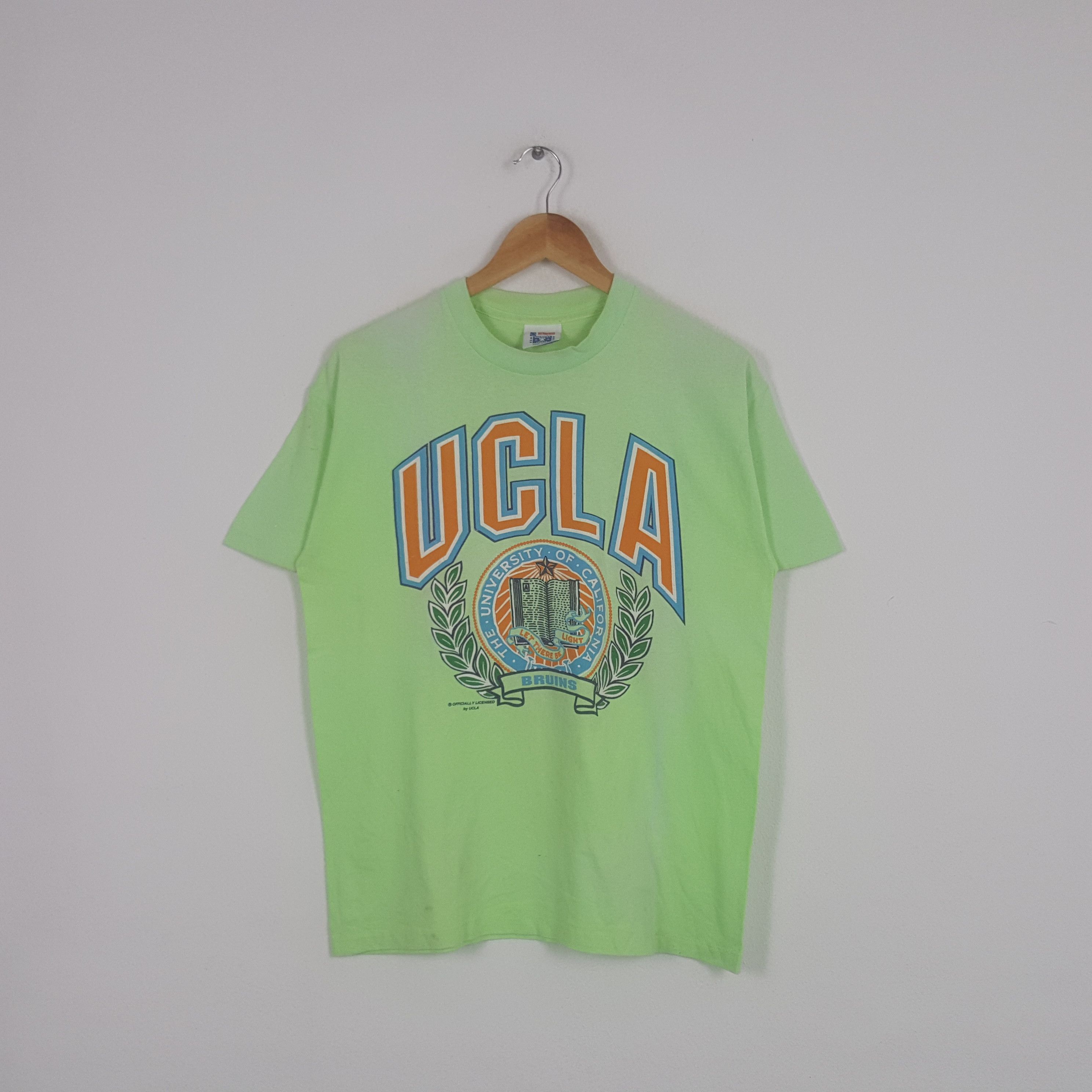 Vintage Vintage Ucla American University Big Design Tshirt Size US M / EU 48-50 / 2 - 1 Thumbnail