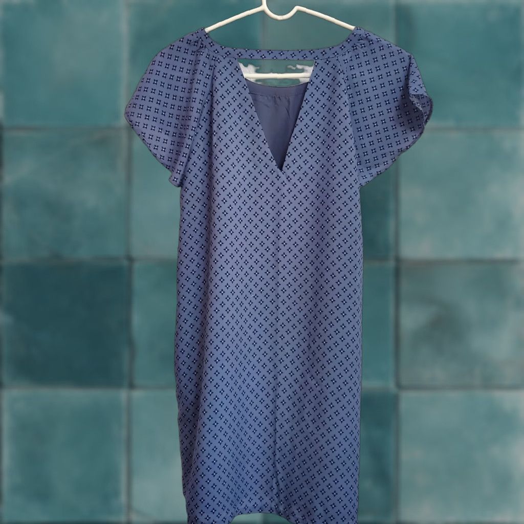 Abercrombie & Fitch VINTAGE Abercrombie & Fitch Dress Women S Blue Floral Flutter Sleeves Keyhole Back Pockets Size S / US 4 / IT 40 - 1 Thumbnail