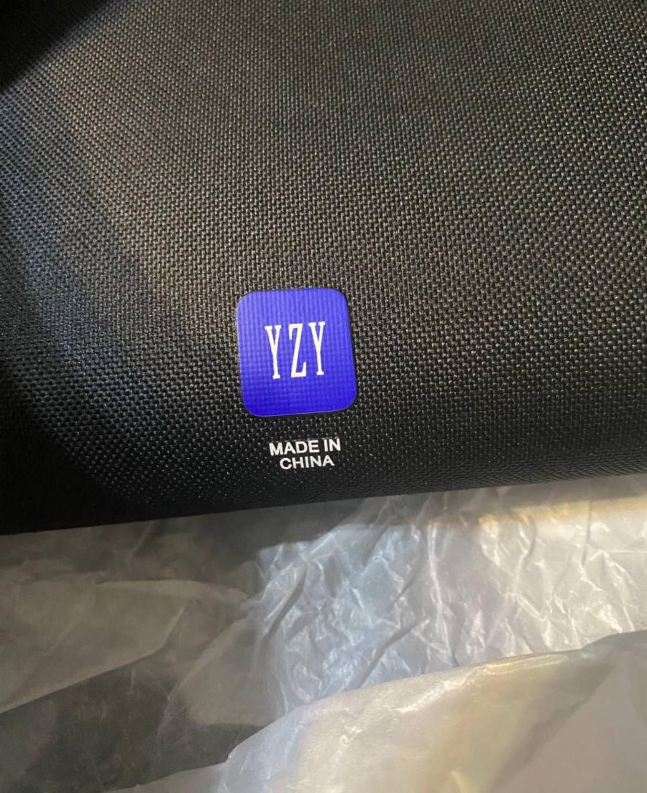 Balenciaga × Gap × Yeezy Yeezy Gap Engineered by Balenciaga Dry Bag Size ONE SIZE - 4 Thumbnail