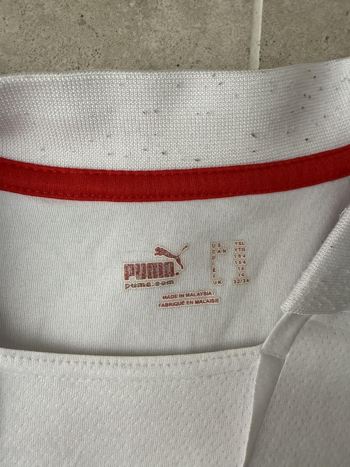 Puma YOUNG BOYS FOOTBALL SHIRT SOCCER JERSEY PUMA Size US XL / EU 56 / 4 - 3 Thumbnail