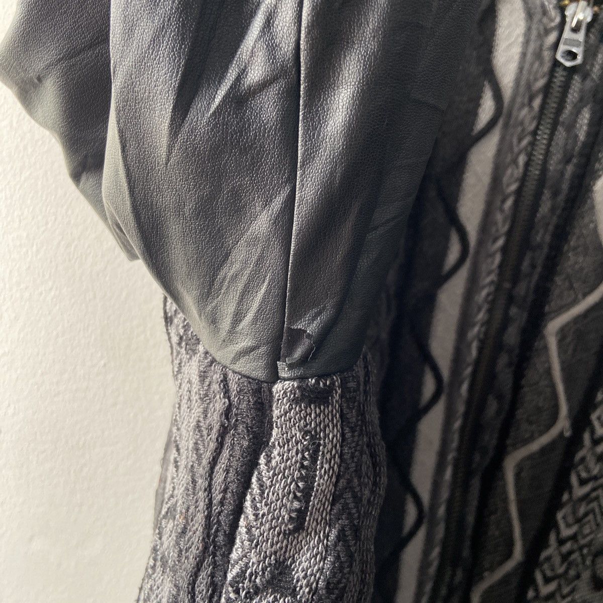 Coogi × Vintage Vintage Coogi Sweater Leather Jacket Size US XXL / EU 58 / 5 - 8 Thumbnail