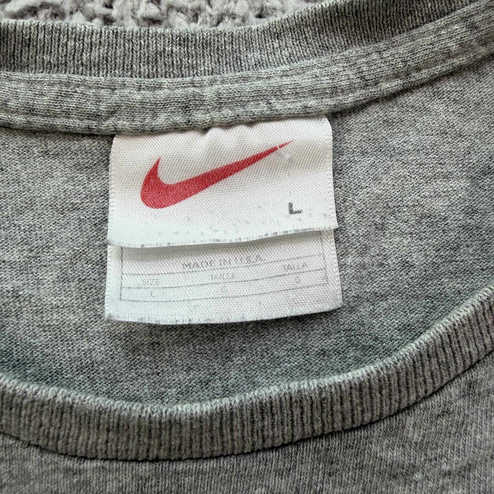 Nike Vintage Y2K Nike Center Logo T Shirt USA Grey Swoosh Tee L Size US L / EU 52-54 / 3 - 4 Thumbnail