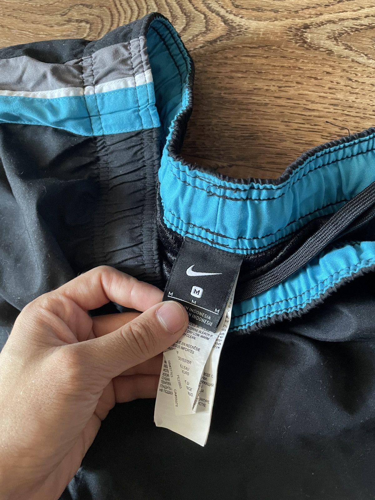 Nike Vintage Nike shorts streetwear swoosh casual y2k size M Size US 32 / EU 48 - 4 Thumbnail