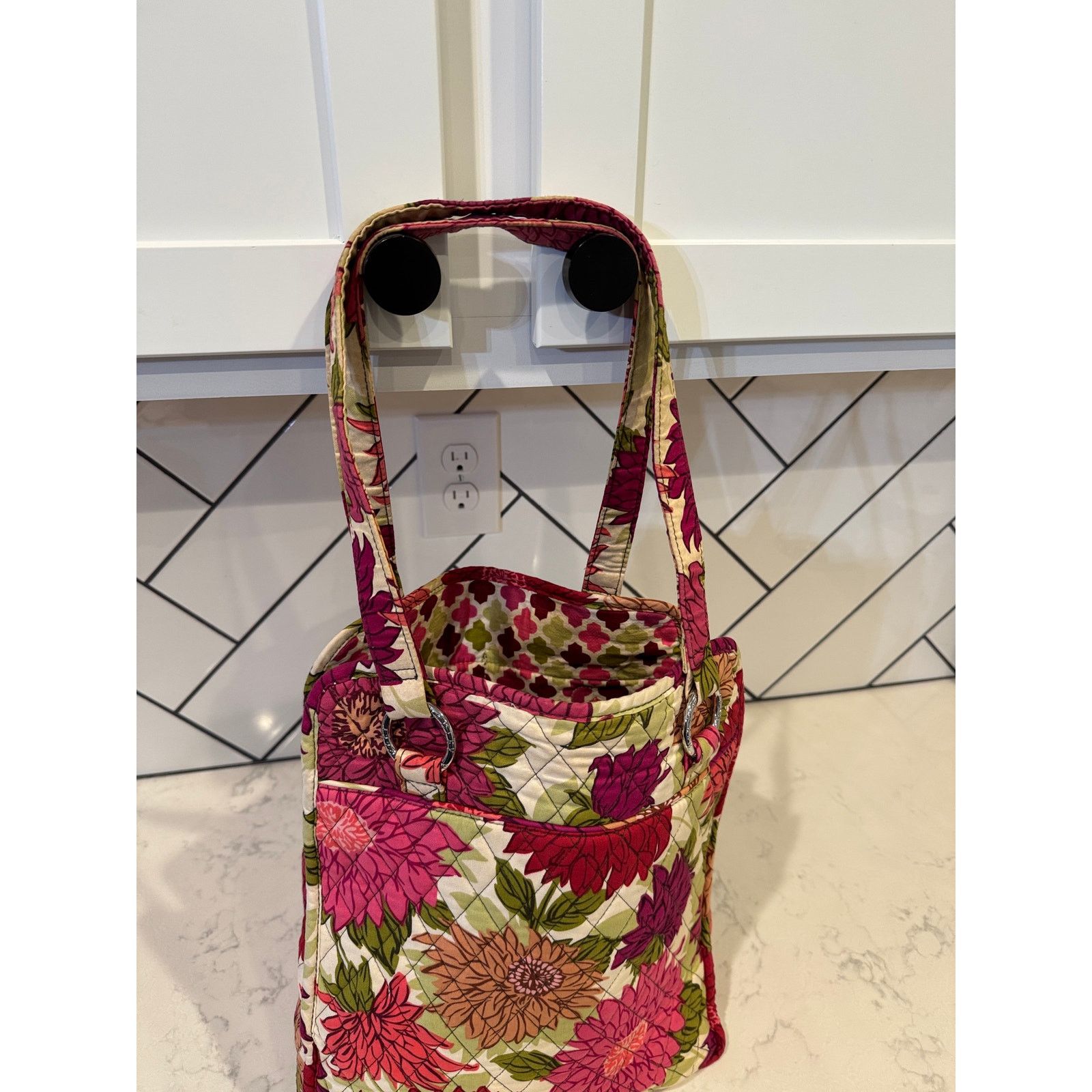 Vera Bradley Vera Bradley Hello Dahlia quilted cotton shoulder tote bag Size ONE SIZE - 4 Thumbnail