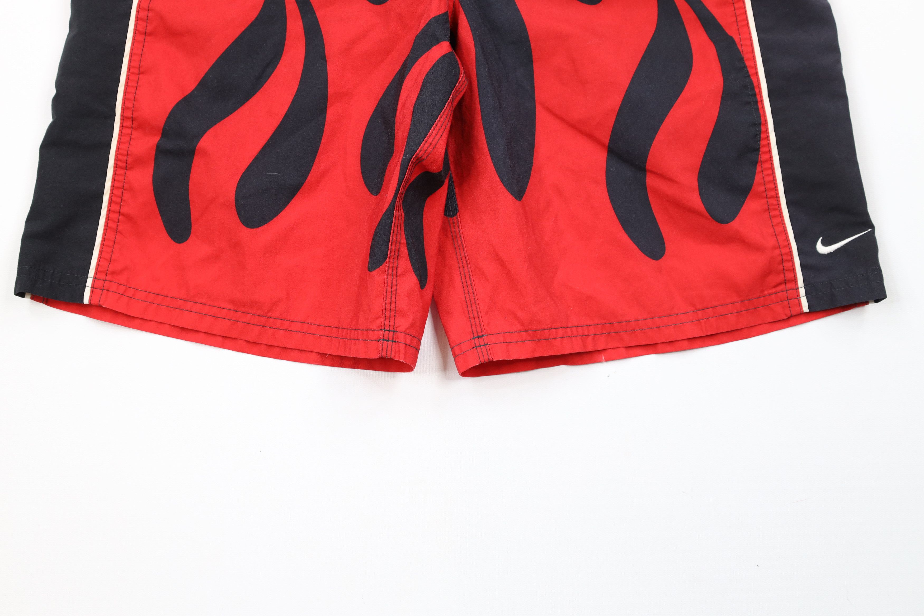 Vintage Vintage Nike Scott Mini Swoosh Fire Flames Lined Shorts Size US 30 / EU 46 - 4 Thumbnail