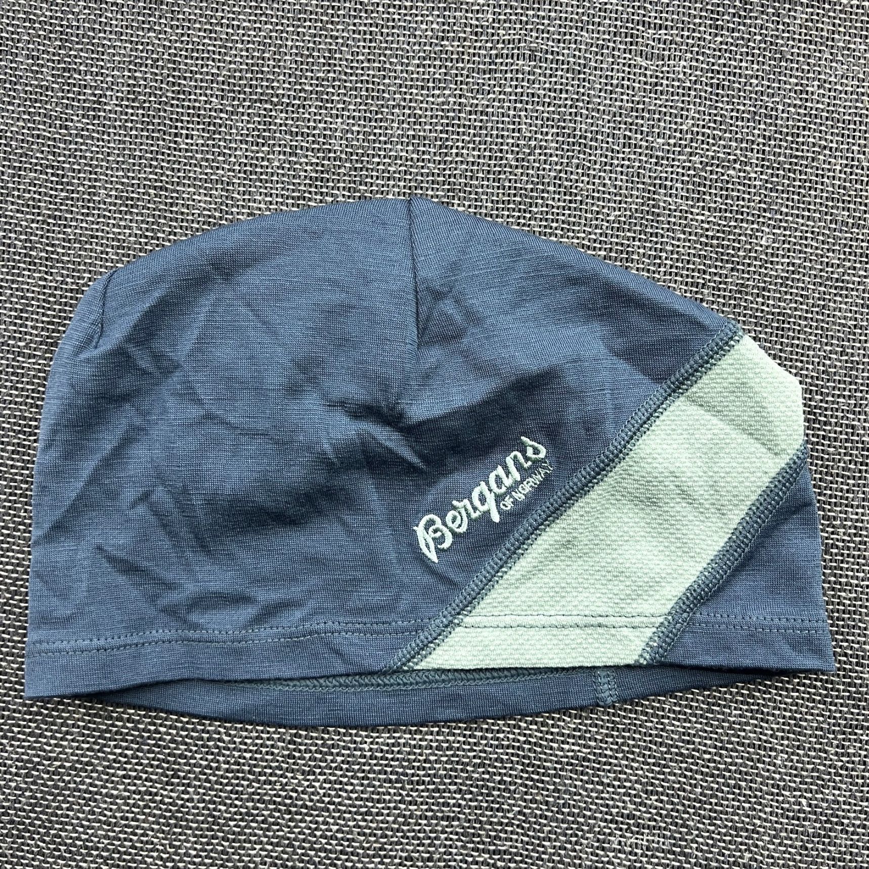 Vintage Bergans of Norway Beanie Hat One Size Merino Wool Lightweight Outdoor Stretch Blue Unisex Adults Mens Womens Size ONE SIZE - 2 Thumbnail