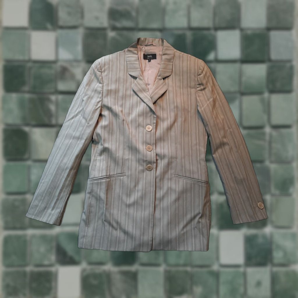 Zanella Zanella Blazer Beige Womens 3 button Womens Size 8 Blazer, Zanella, Beige, Size 8, Button Closure, Short Length, Business, Regular, Point Collar Size M / US 6-8 / IT 42-44 - 1 Thumbnail