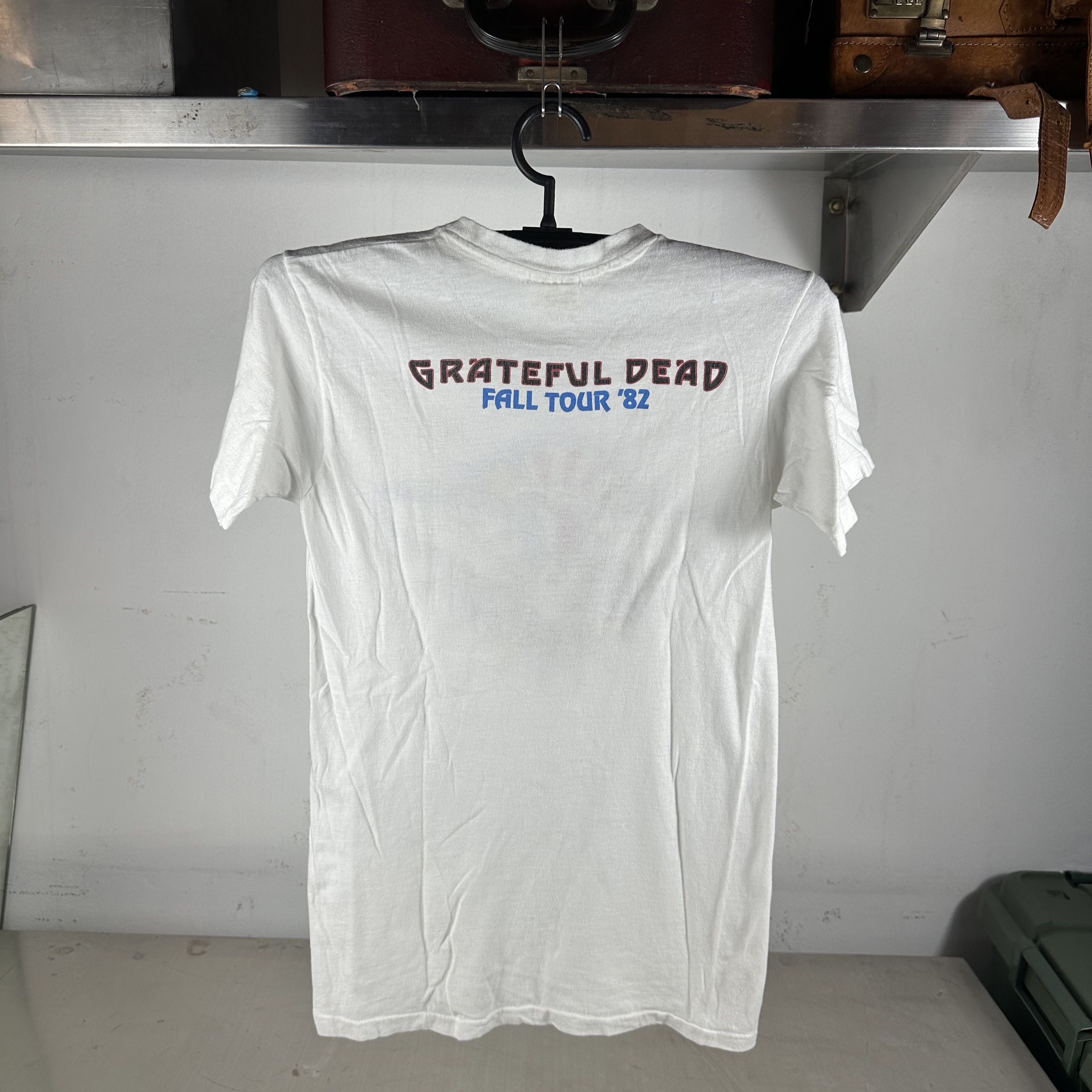 Vintage Vintage 1982 Grateful Dead Fall Tour Concert T-shirt Size US S / EU 44-46 / 1 - 3 Thumbnail
