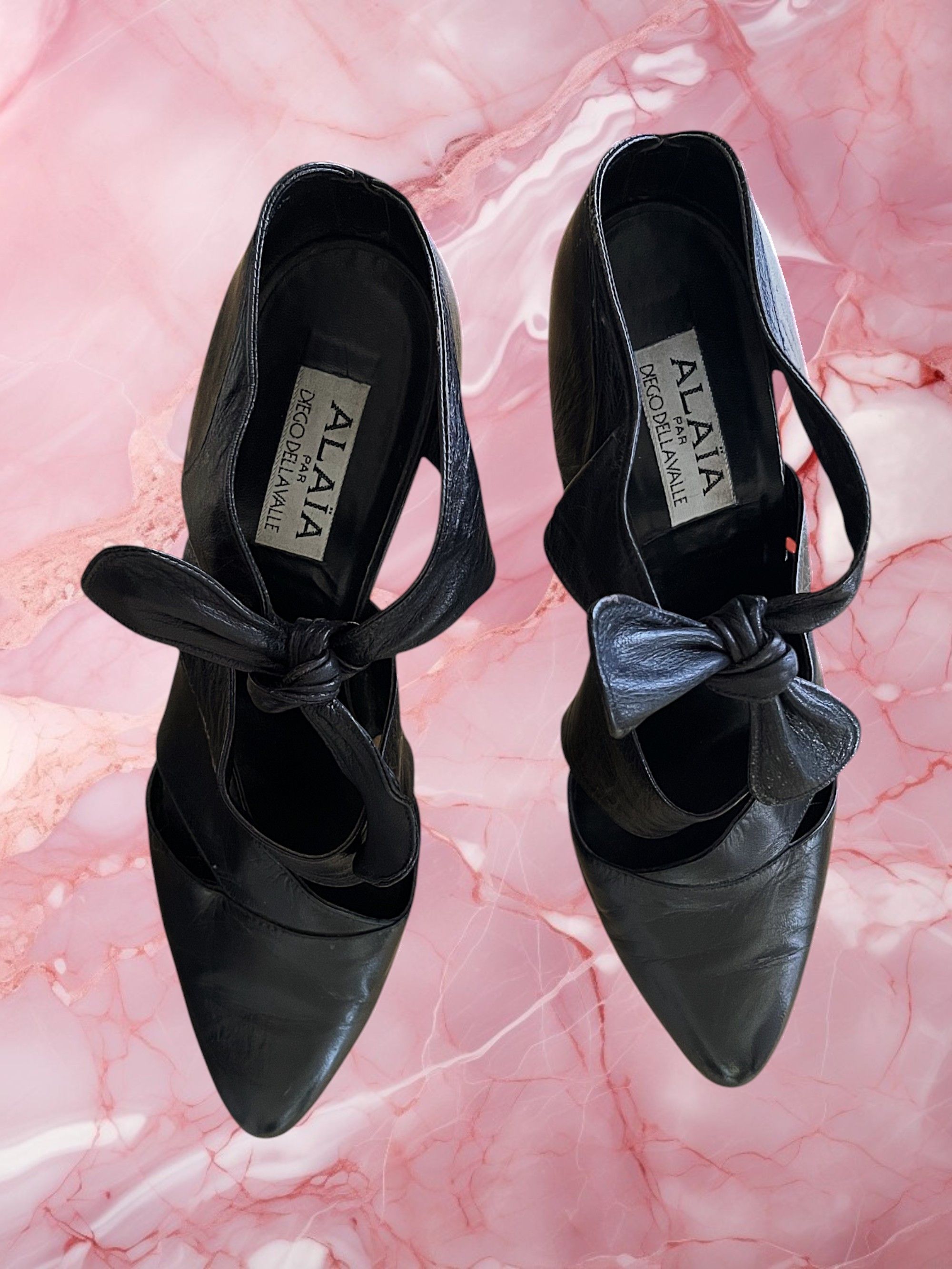 Alaia ​​Alaïa Rare Archival Black Leather Bow Pumps Size US 6.5 / IT 36.5 - 2 Thumbnail