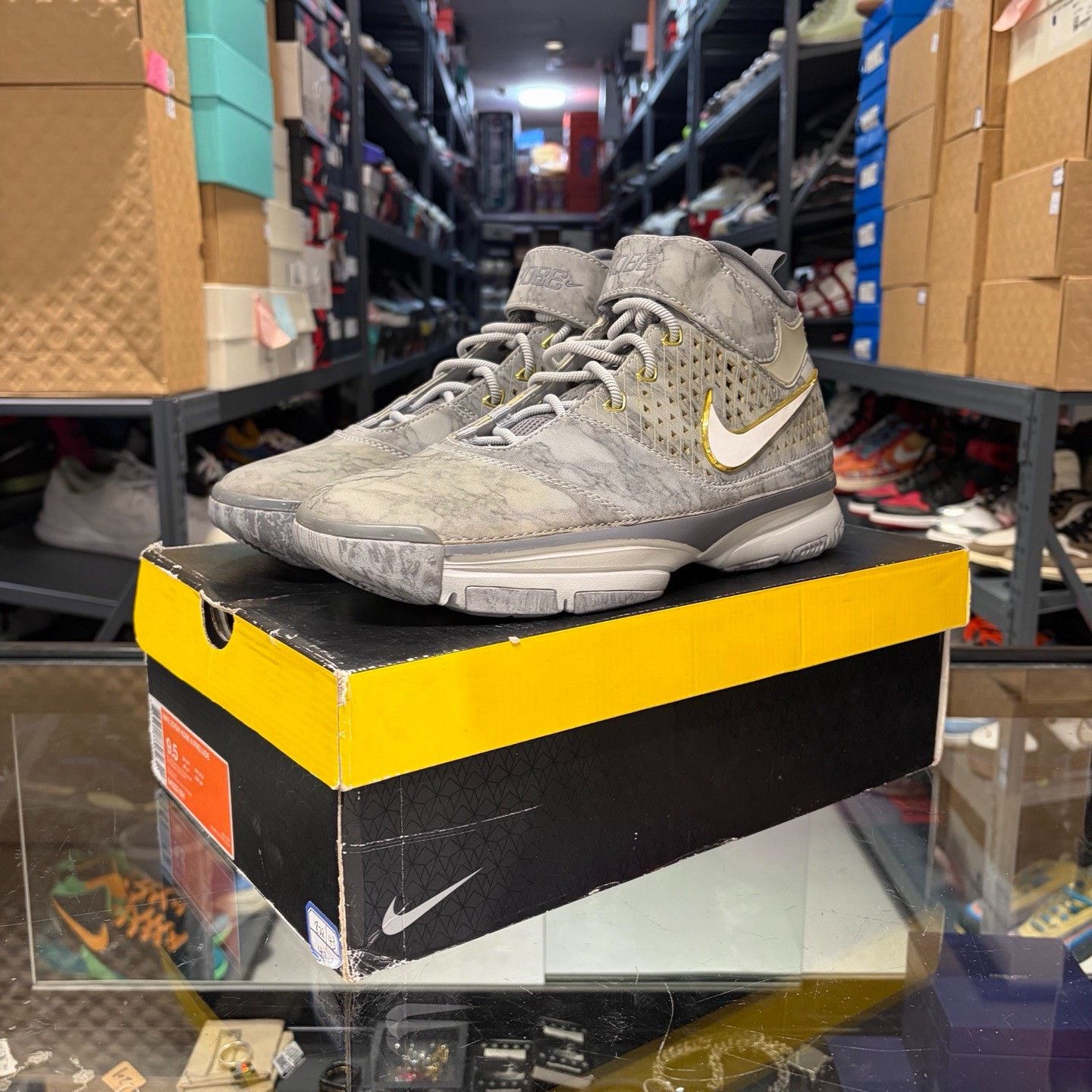Nike Nike Gray Lowtop Sneakers 10 Men Size US 10 / EU 43 - 1 Thumbnail