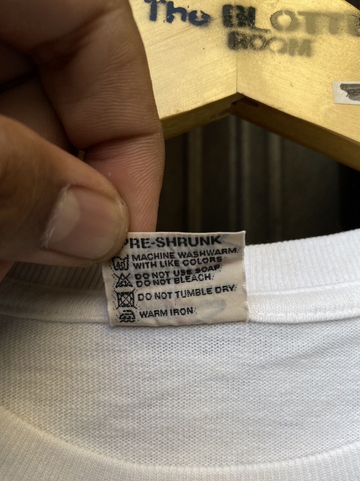 Japanese Brand Vintage Roughwear Japanese Brand Tee Size US S / EU 44-46 / 1 - 5 Thumbnail