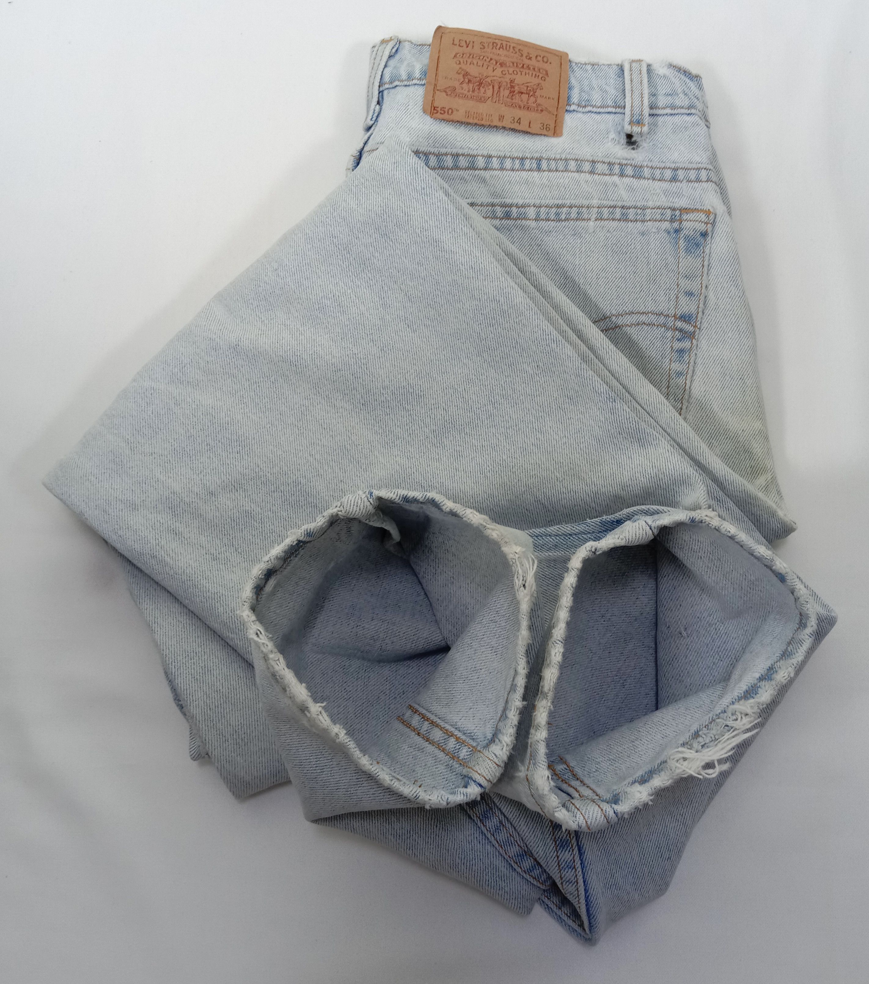 Levi's Vintage 90s Levi's 550 Jeans Relaxed Fit Tapered Leg Denim Size US 32 / EU 48 - 16 Thumbnail
