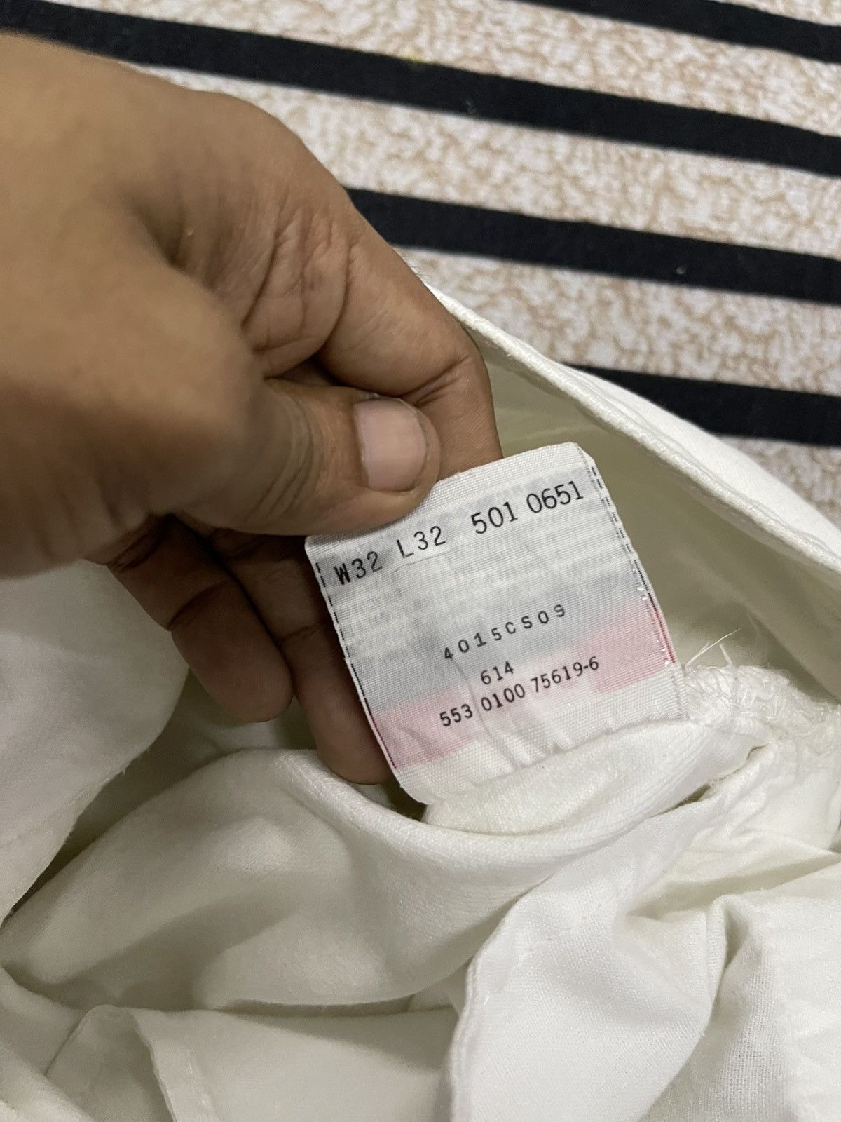 Levi's 90s LEVIS 302 WHITE DENIM JEANS RARE Size US 29 - 12 Thumbnail