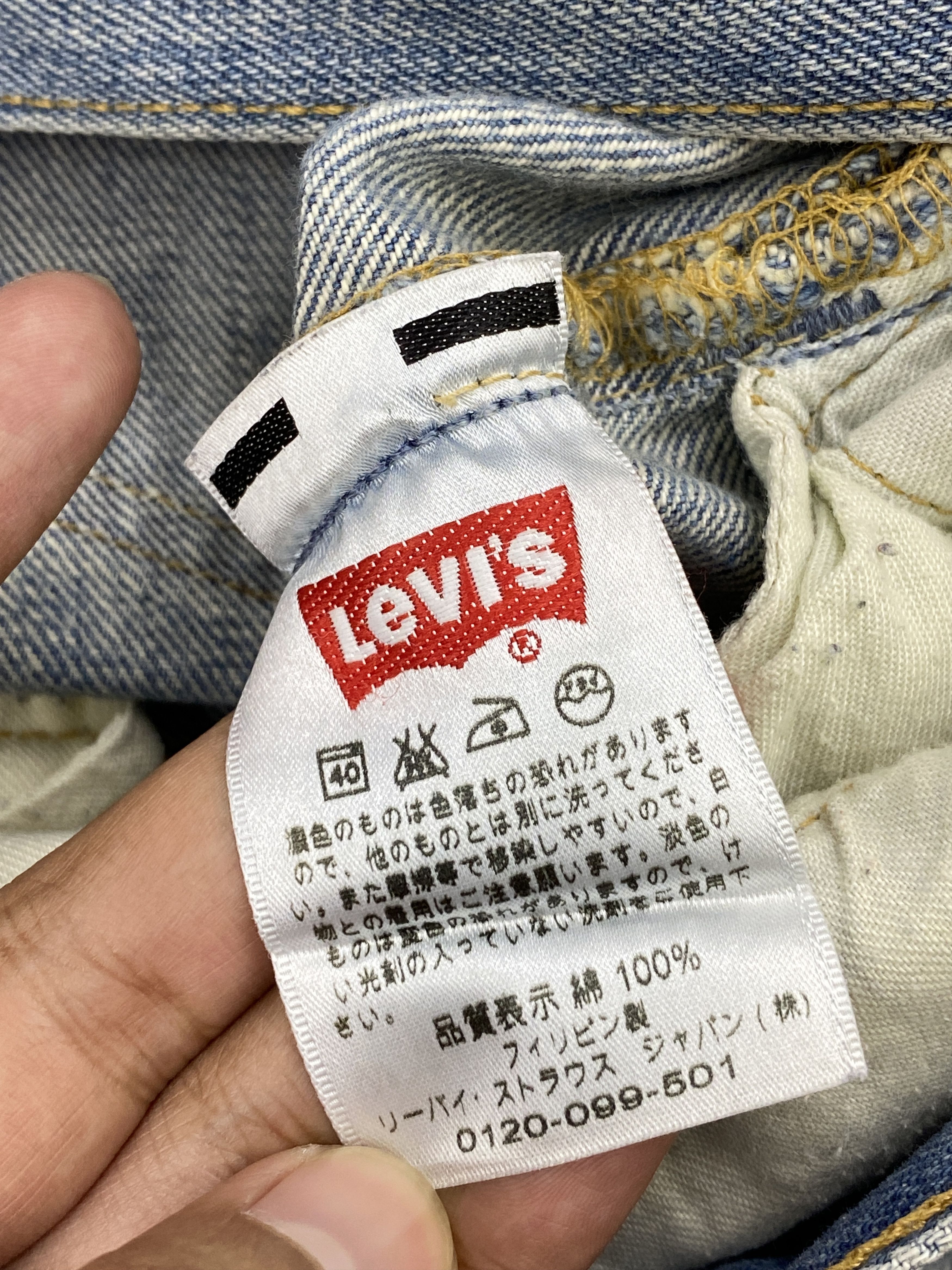 Levi's × Vintage Distressed Vintage Levi's 501 Light Blue Jeans Size US 34 / EU 50 - 8 Thumbnail