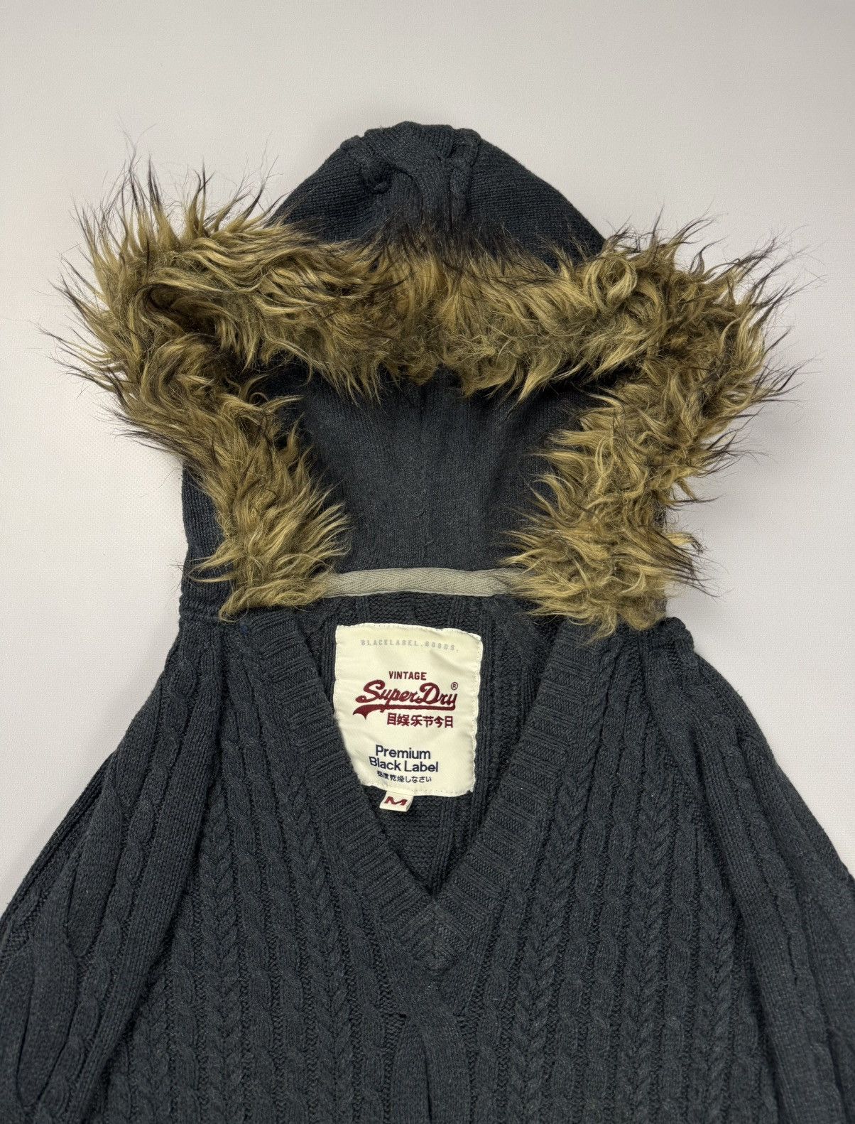 Le Grande Bleu (L.G.B.) Superdry Japanese Abercrombie Y2K Beauty Fur Sweater Size M / US 6-8 / IT 42-44 - 5 Thumbnail