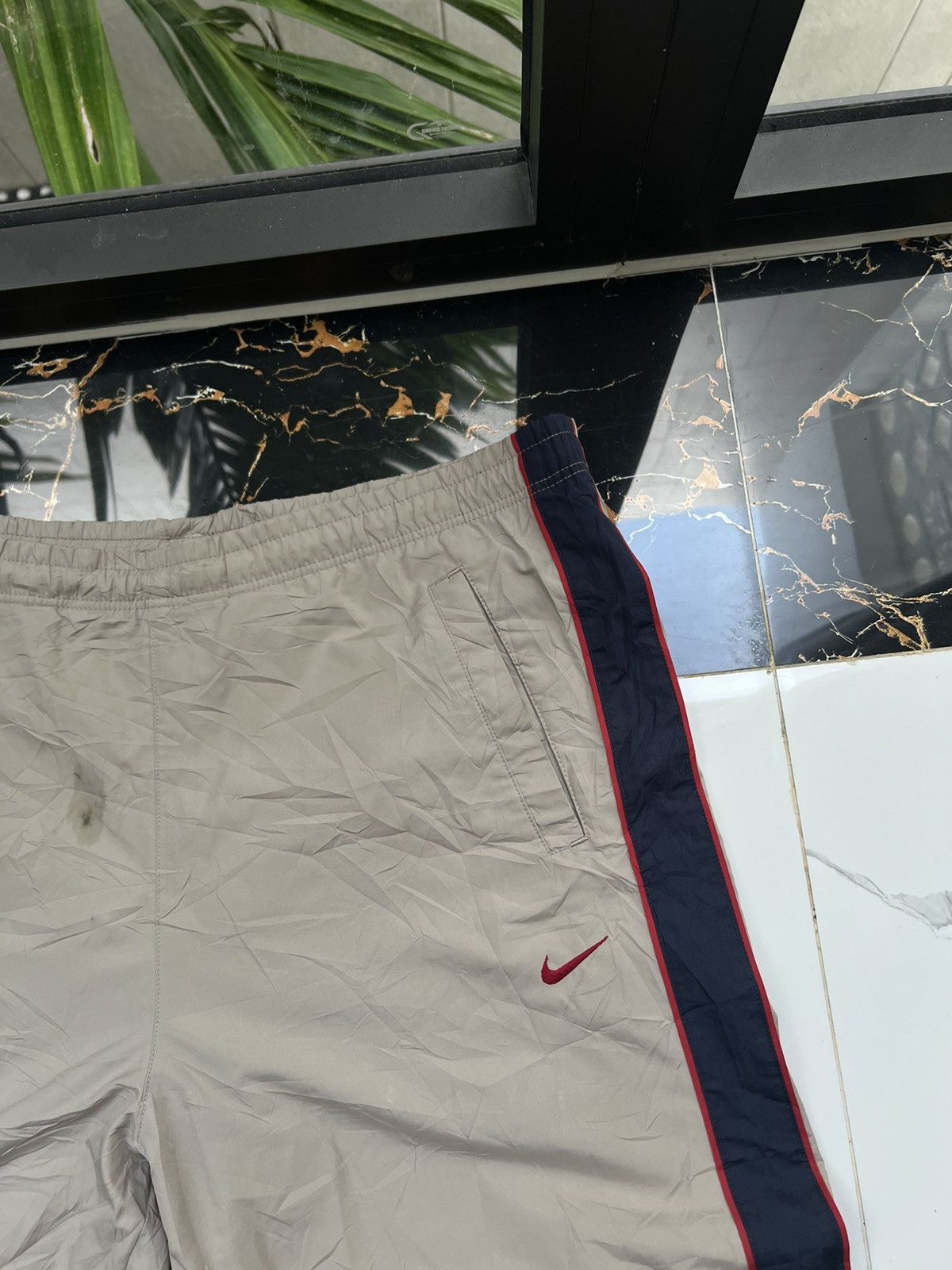 Nike × Vintage 90's NIKE RED SWOOSH BAGGY Y2K TRACK PANTS Size US 34 / EU 50 - 3 Thumbnail