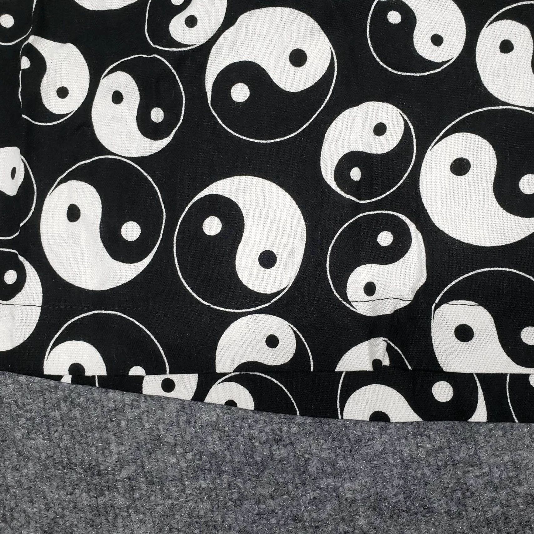 Vintage Rue21 Shorts Womens Plus 2X Black Yin Yang High Rise Linen Rayon Comfort Elastic Waist New Size 40" / US 18 - 2 Thumbnail