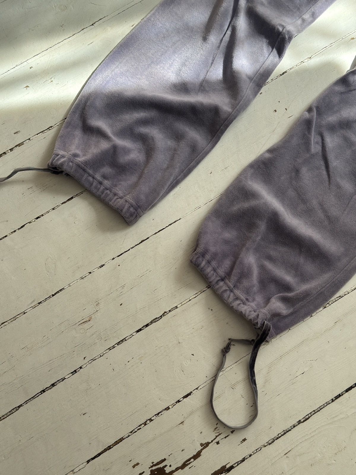 Adidas VINTAGE ADIDAS VELOUR 2000s SWEATPANTS Size 25" / US 0 / IT 36 - 7 Thumbnail