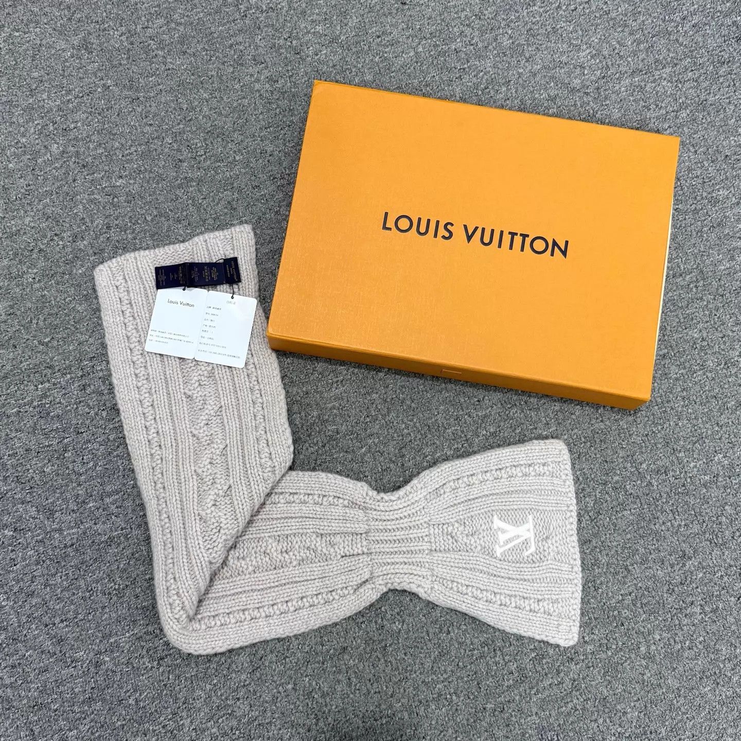 Louis Vuitton LV Milk Tea Fall Winter Knit Scarf NWT Size ONE SIZE - 1 Thumbnail