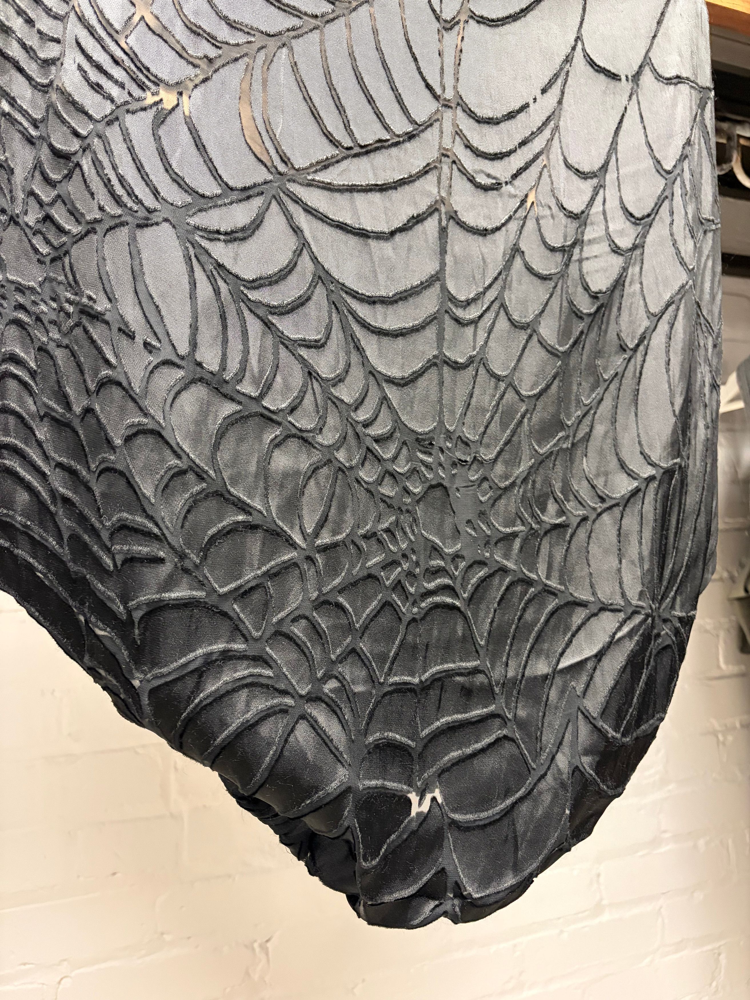 Maison Margiela AW2007 Maison Margiela Black Silk ‘Spiderweb’ Cocoon Top Size M / US 6-8 / IT 42-44 - 2 Thumbnail