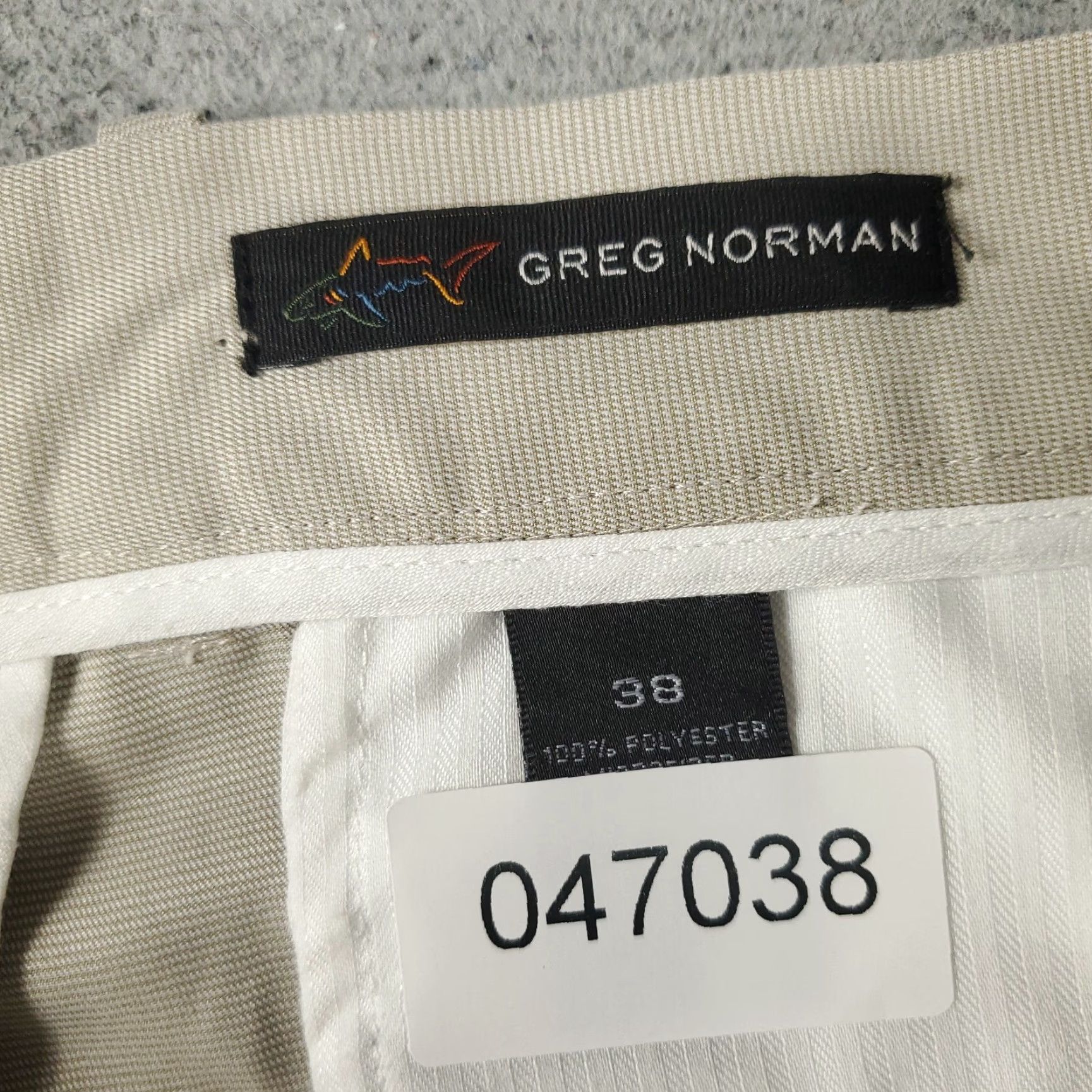 Vintage Greg Norman Shorts Mens Size 38 Beige Casual Pleated Chino Size US 38 / EU 54 - 8 Thumbnail