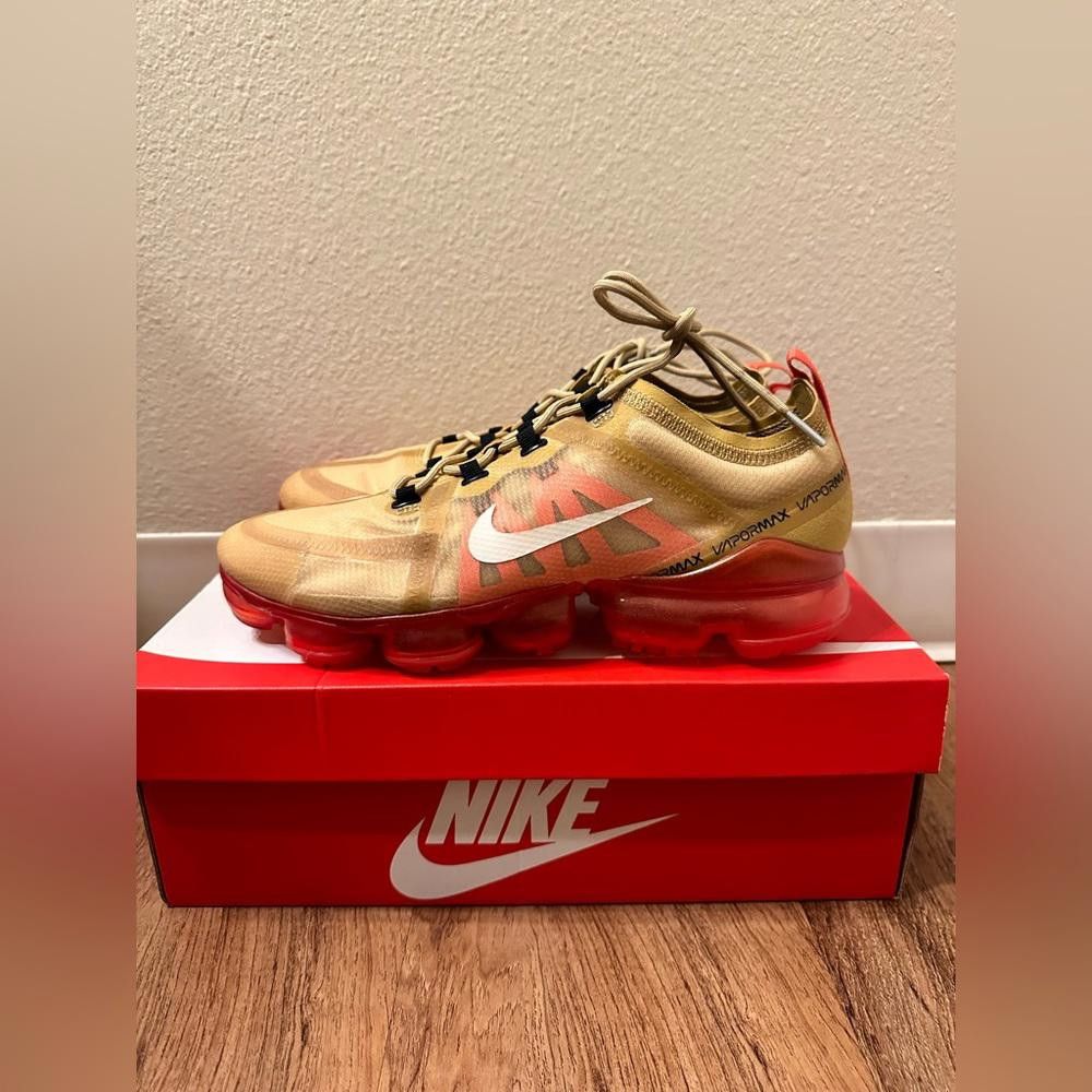 Nike Nike Air VaporMax 2019 'Crimson Gold' Size US 9.5 / EU 42-43 - 3 Thumbnail