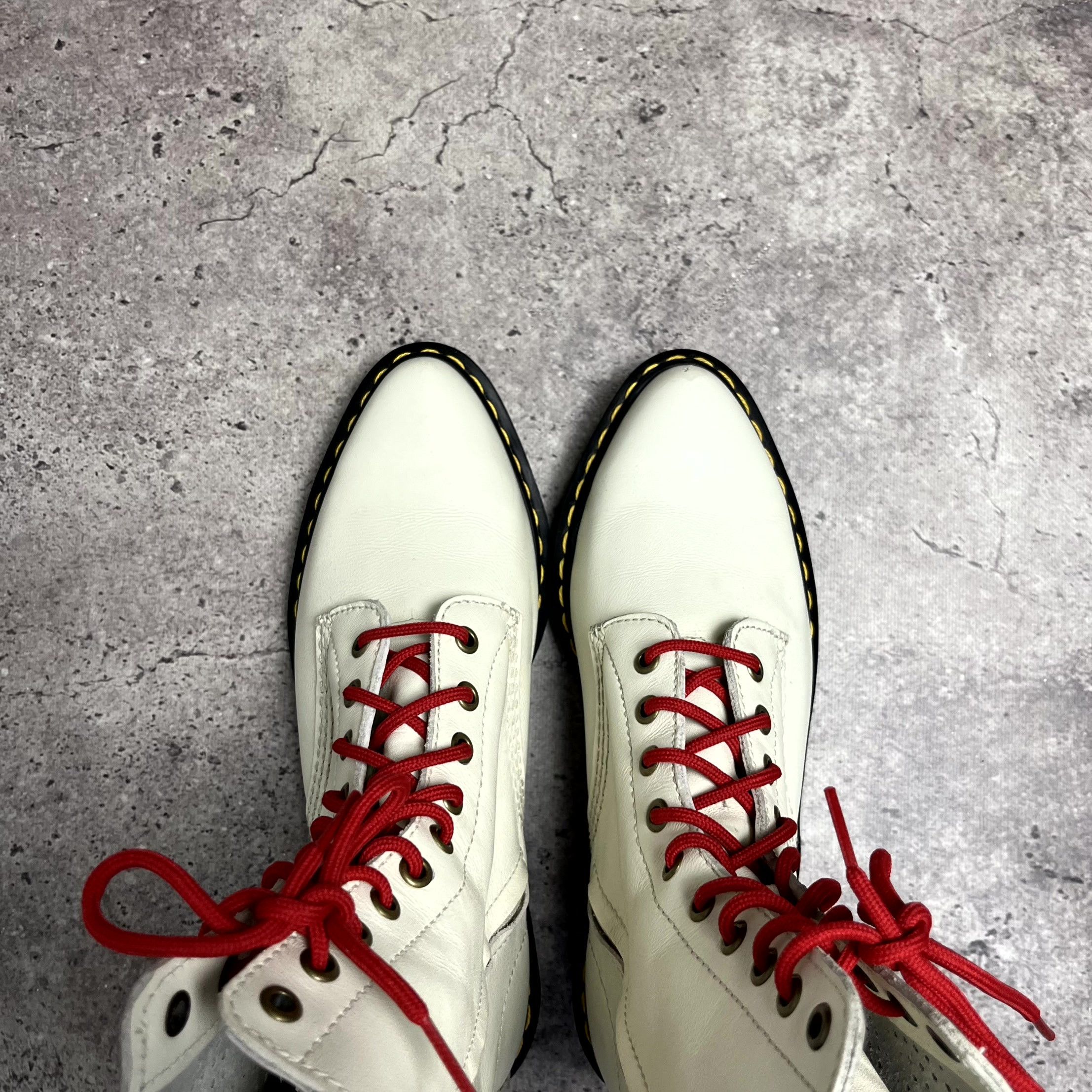 Dr. Martens Dr Martens Perf Skull Punk Leather White Boots Size EU 41 Size US 11 / IT 41 - 6 Thumbnail