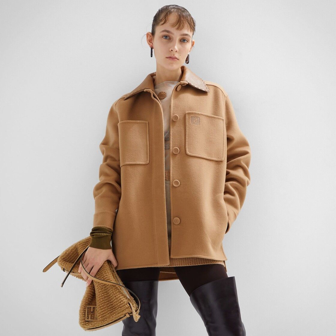 Fendi o1s1wg110925 Size: OS/Simply Fendi Medium in Beige Size ONE SIZE - 6 Thumbnail