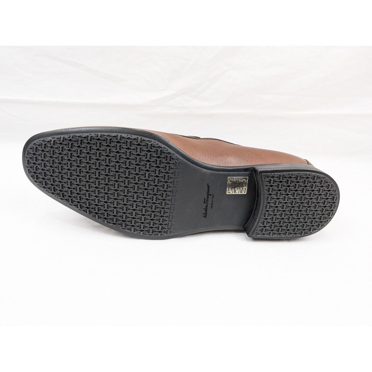 Salvatore Ferragamo o1rshd1 Radica Pebble Calf Loafers in Brown Size US 11 / EU 44 - 11 Thumbnail