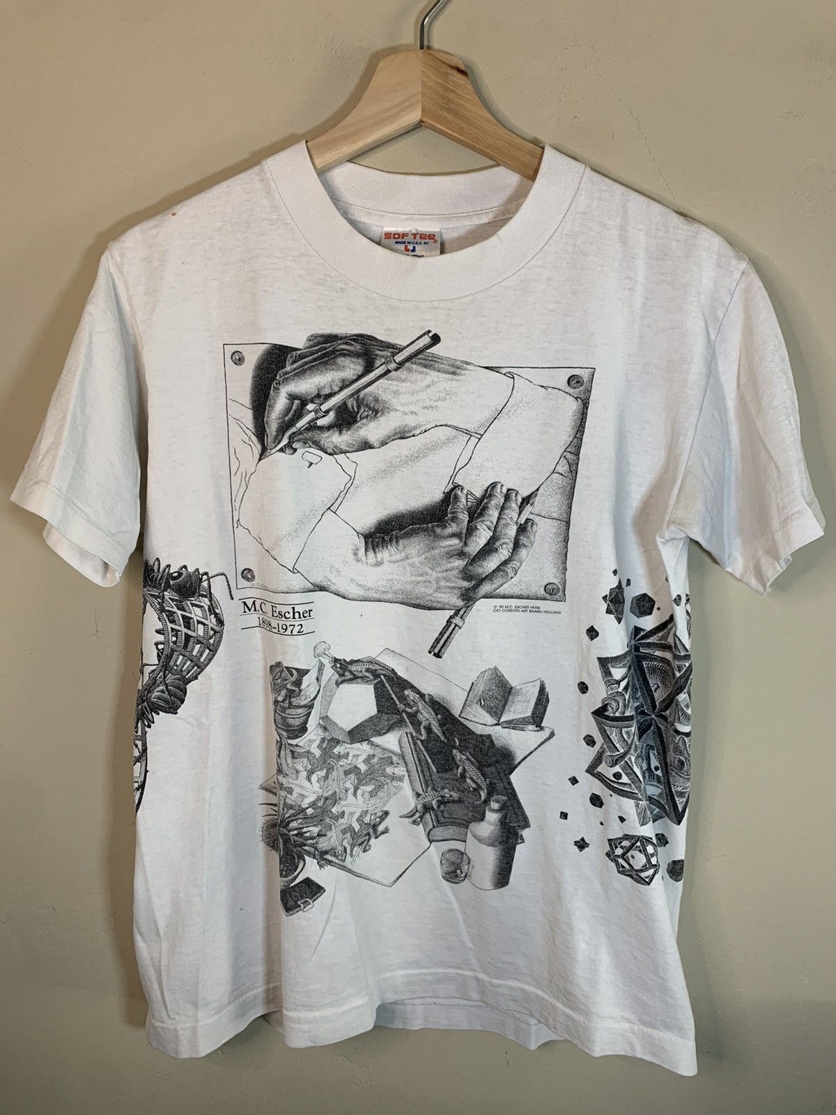 Vintage RARE* Vintage 1990 M.C. Escher Art AOP Single Stitch T-Shirt Size US M / EU 48-50 / 2 - 1 Thumbnail
