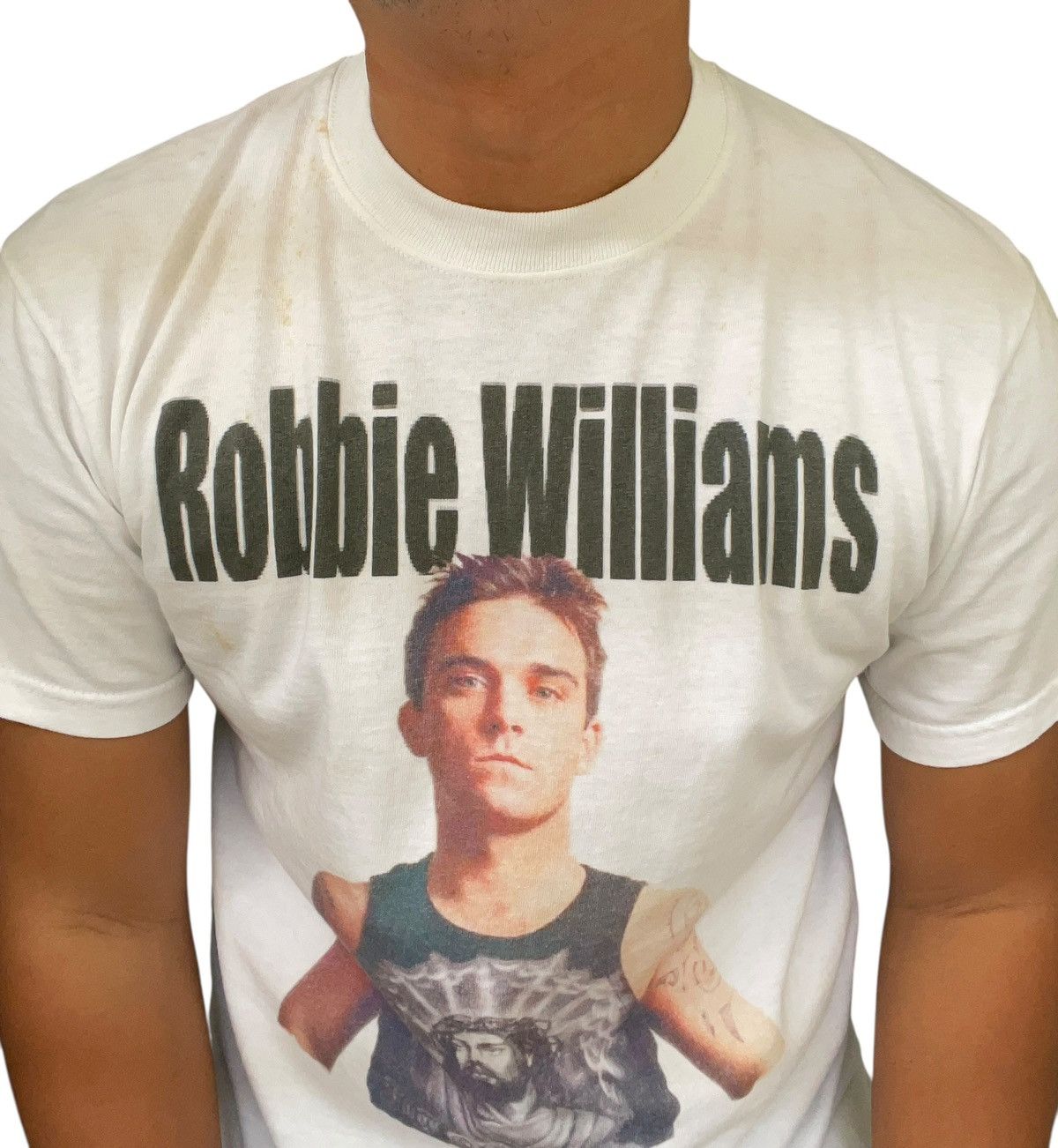 Band Tees × Vintage Vintage 90s Young Robbie Williams Tee Size US S / EU 44-46 / 1 - 15 Thumbnail