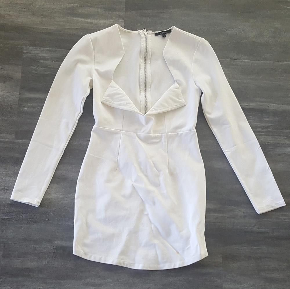 Designer White Classy Revealing Evenuel Mini Size M / US 6-8 / IT 42-44 - 1 Thumbnail