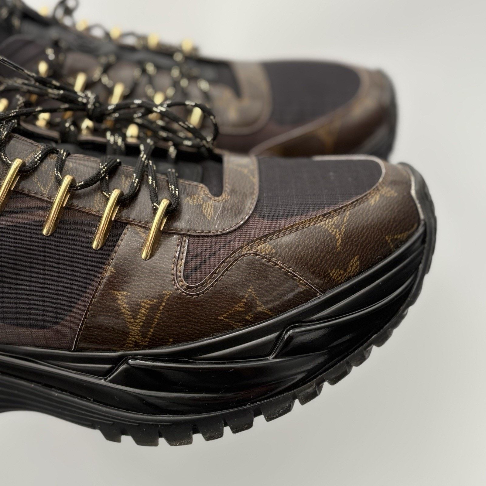 Louis Vuitton Louis Vuitton Run Away Pulse ' Brown Eclipse ' | CLEAN! Size US 11 / EU 44 - 17 Thumbnail
