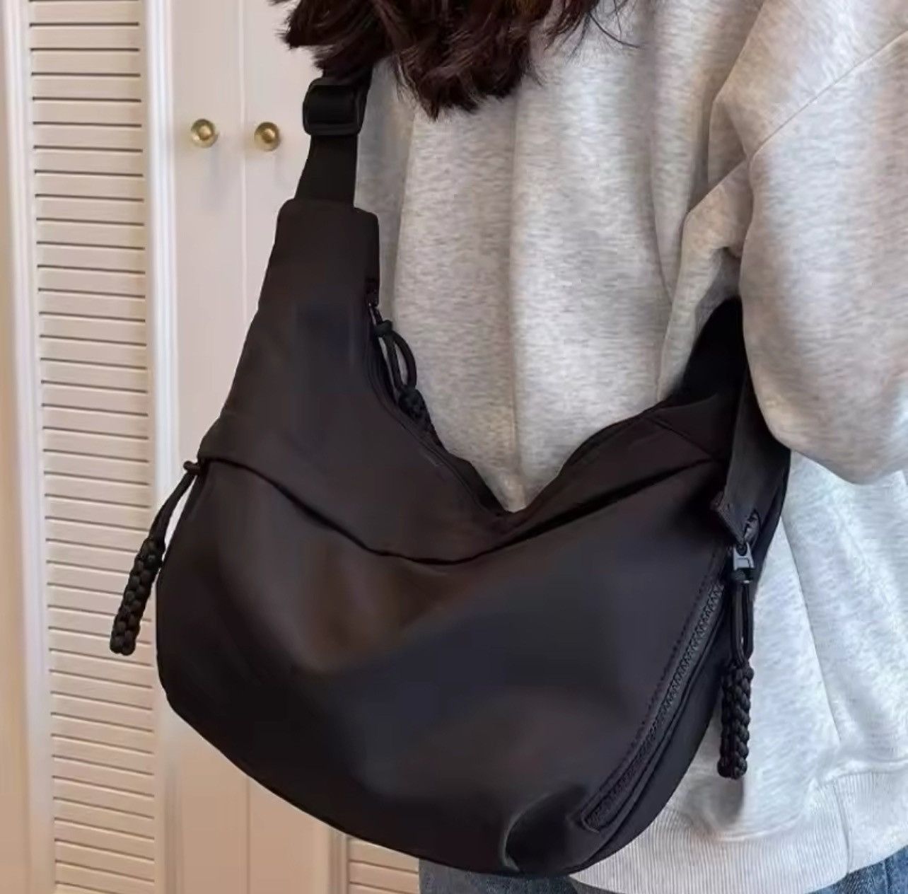 Japanese Brand × Vintage Nylon Hobos Crossbody Bags Size ONE SIZE - 1 Thumbnail