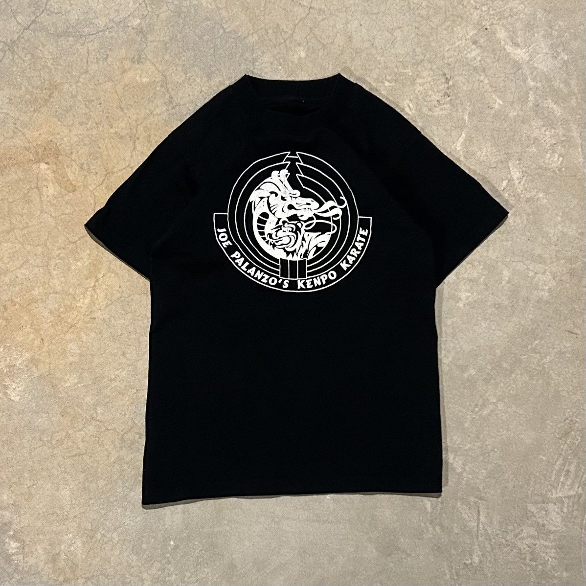 Unsound Rags × Vintage Crazy Vintage 90s Kenpo Karate Dragon Tee Size US S / EU 44-46 / 1 - 1 Thumbnail